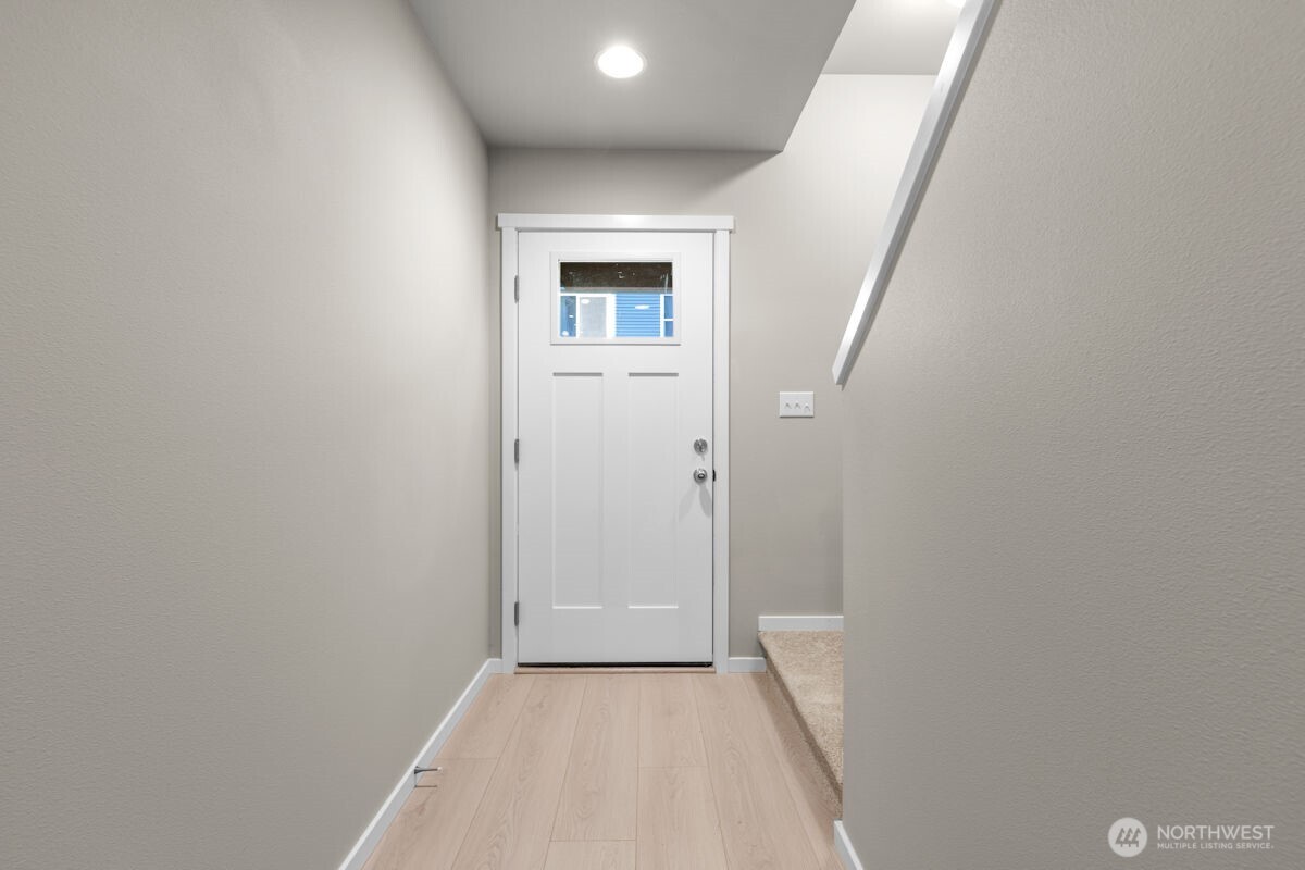 Photographs are for illustrative purposes only. Features, finishes, interior/exterior colors, landscaping and floorplan shown may vary from actual homes built.