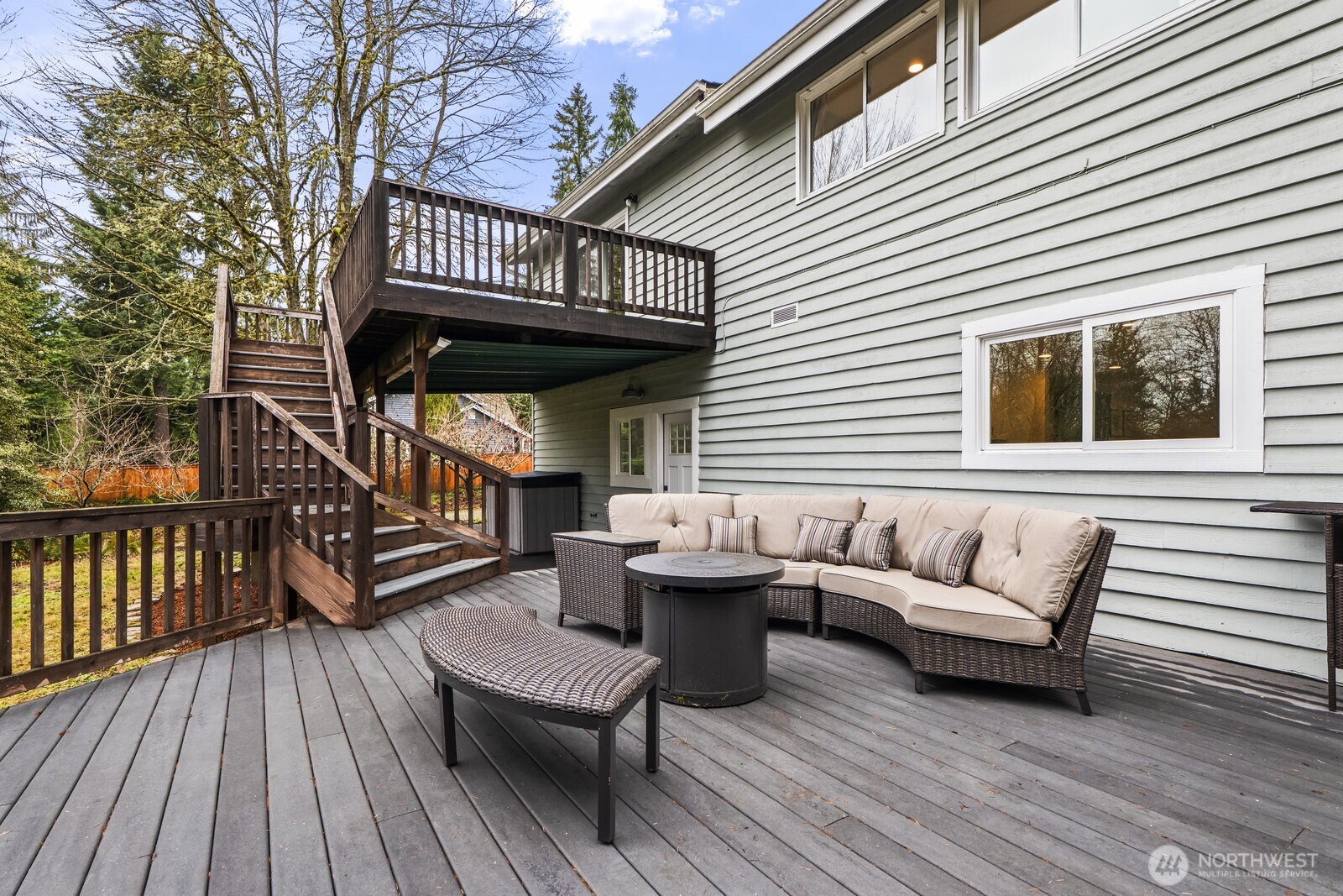 Another view of the deck