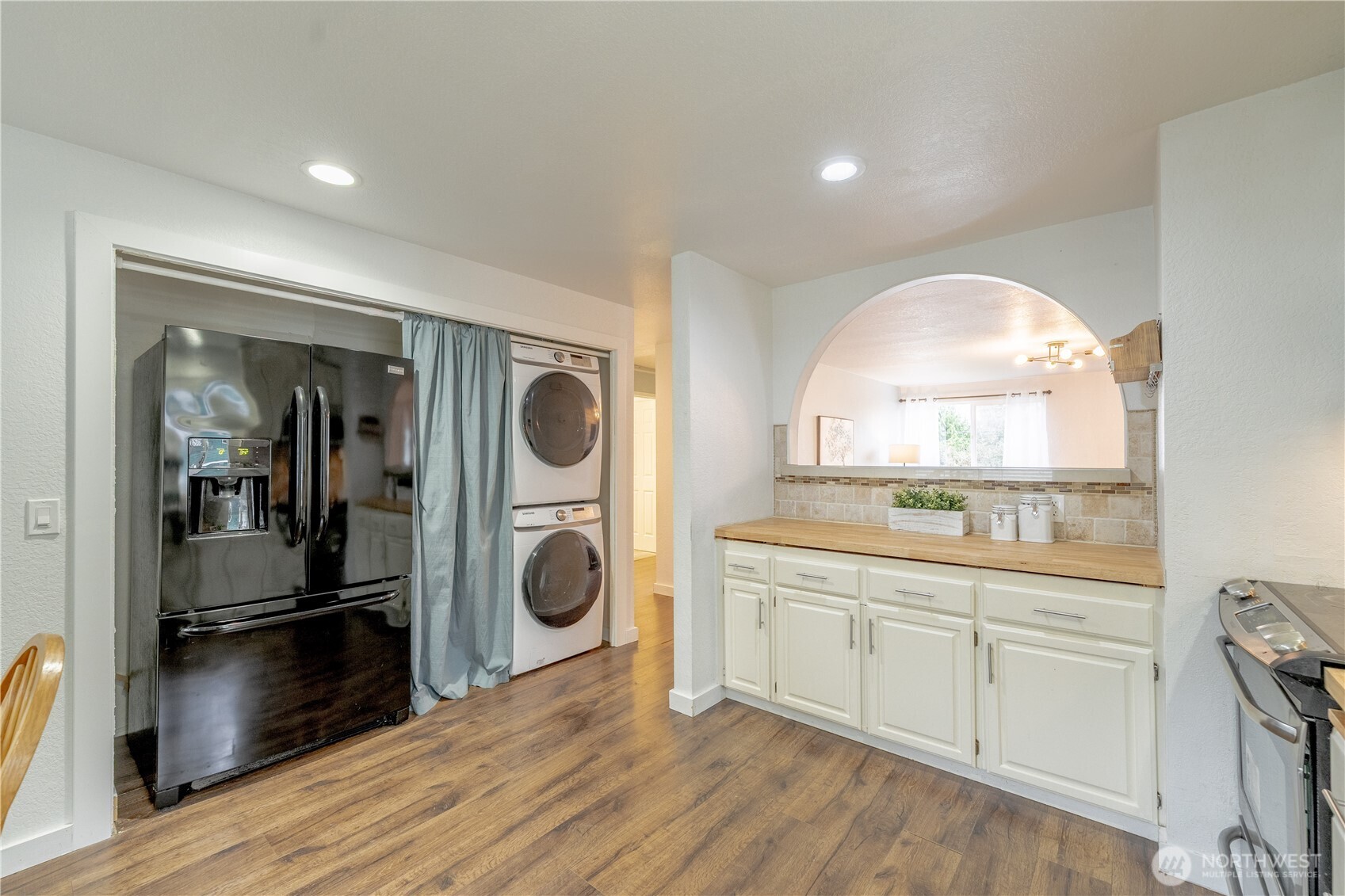 European Style! Laundry in the Kitchen