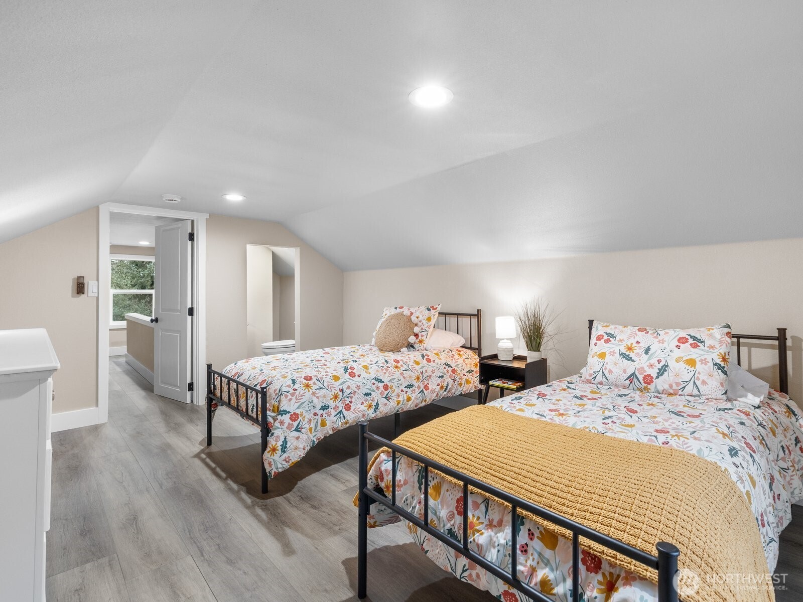 Large enough space to accommodate however you want to use tihis space, Would also make a great home office. (bedroom 3)