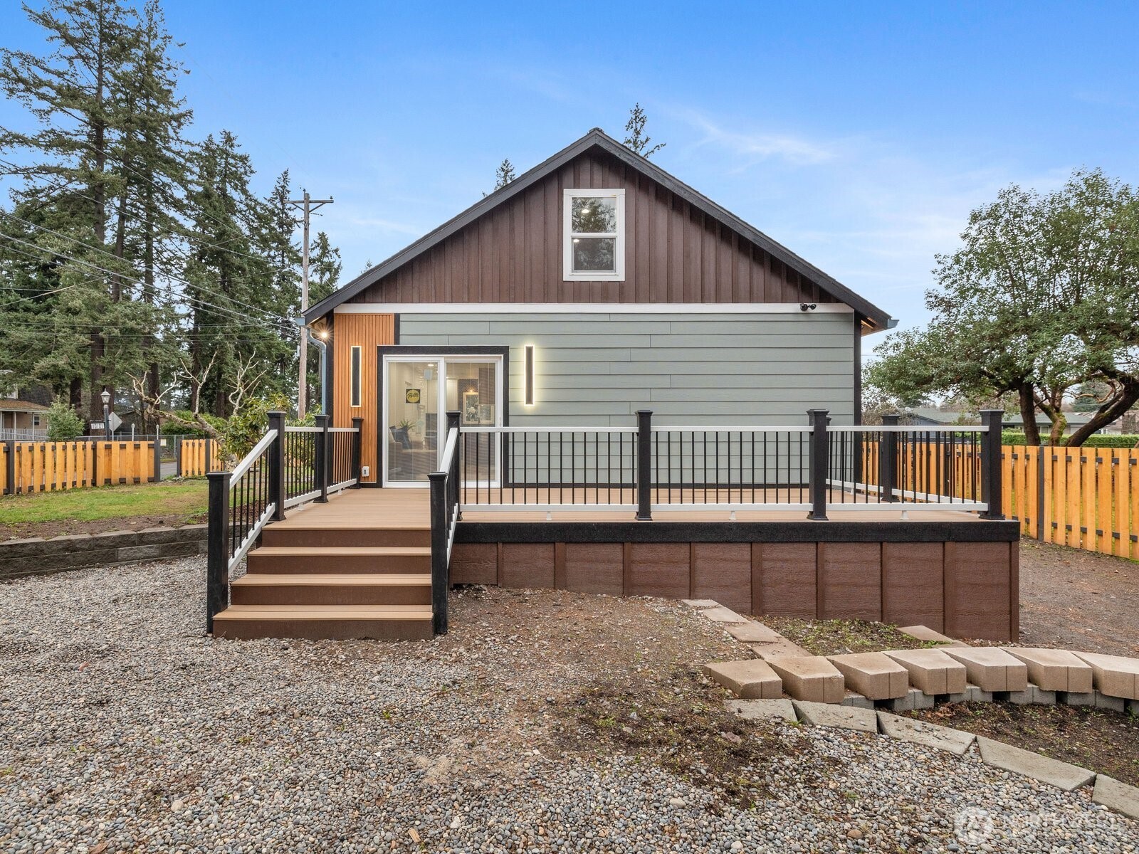 Brand new large Trex deck is great for entertaining and enjoying your large lot