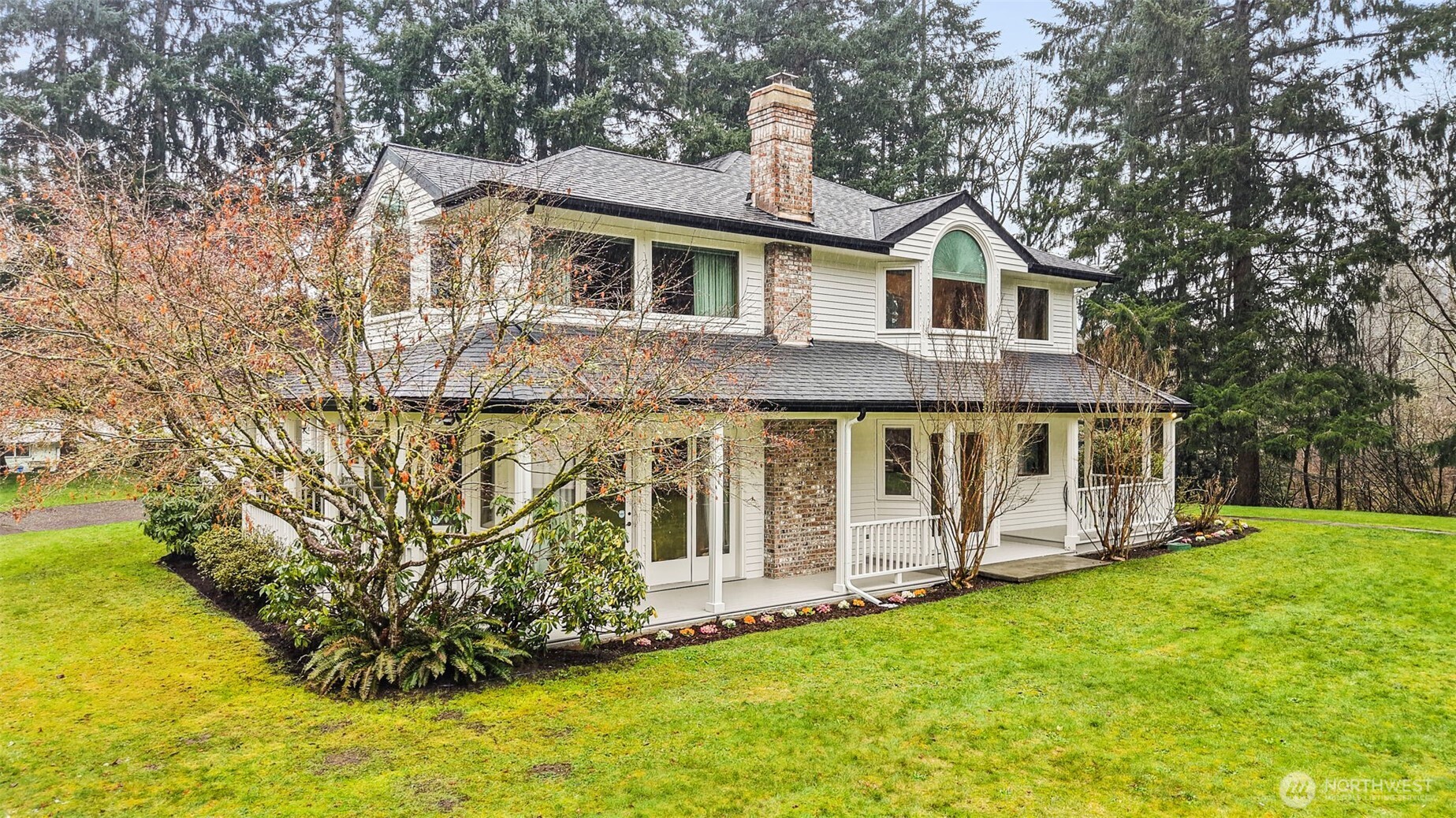 Wrap around porch to side of the home.