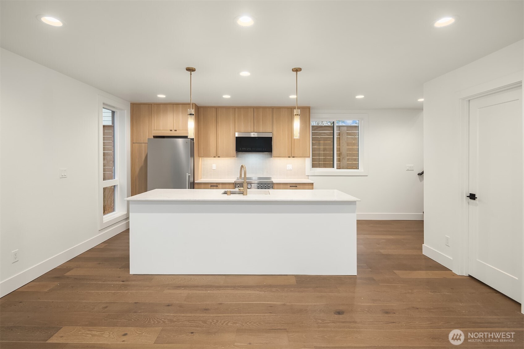 Photo of 4414 featuring similar floor plan and finishes