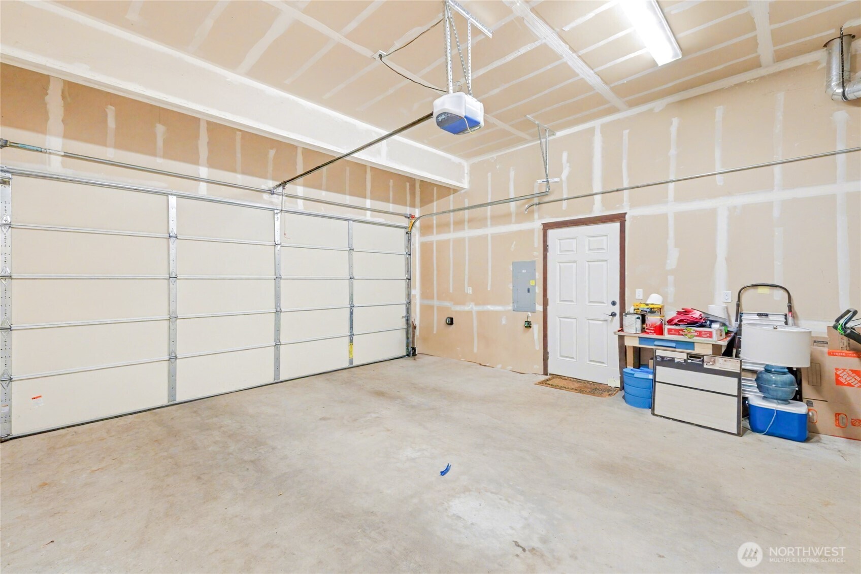 Great sized two garage, perfect for parking or storage!