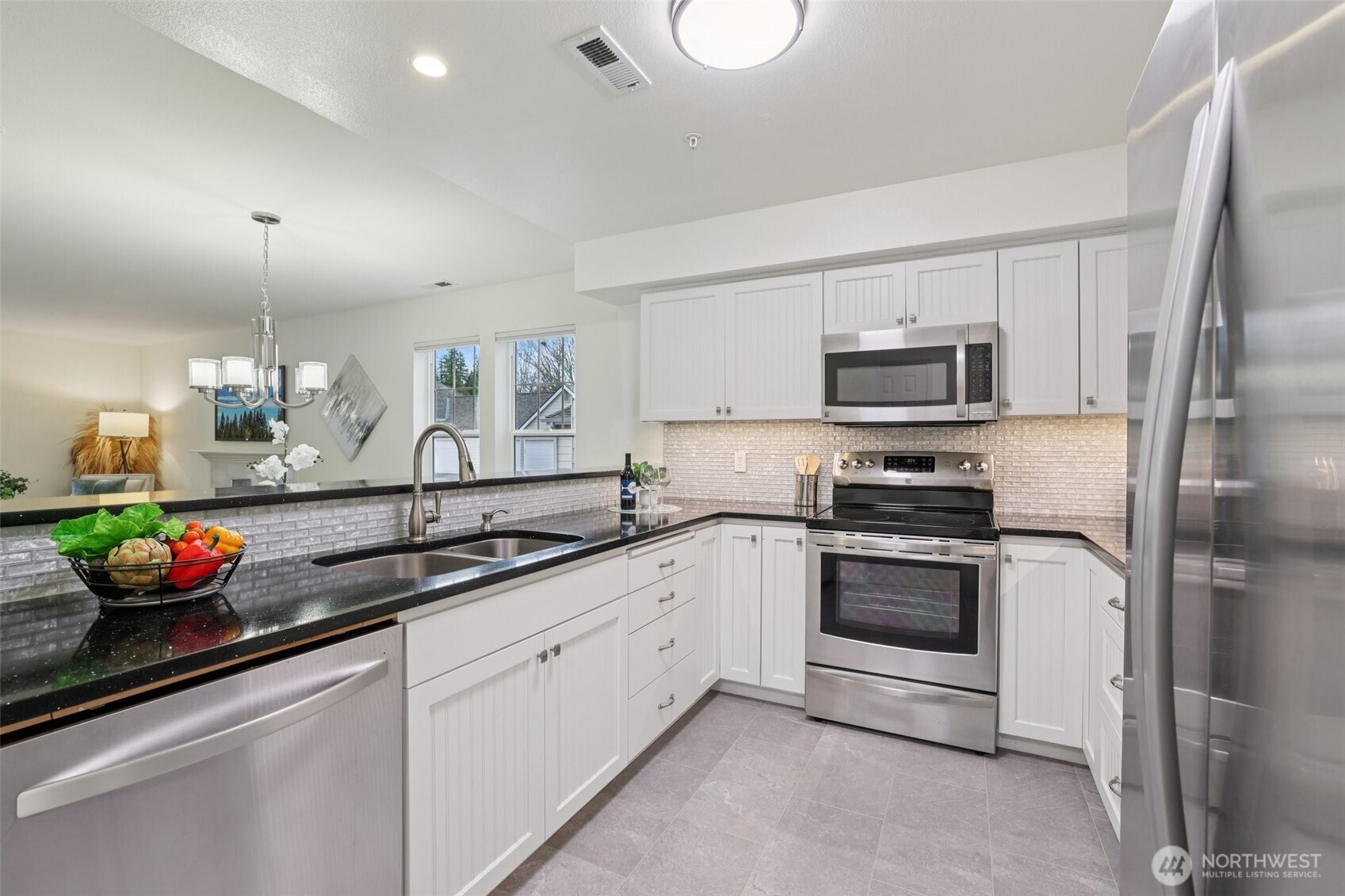 SS Appliances, undermount lighting, fresh feel in the kitchen