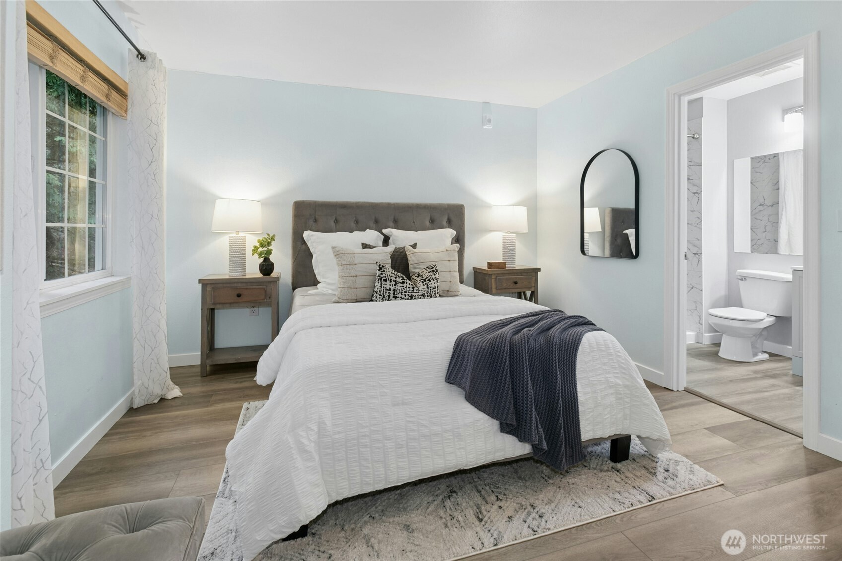 And the second bedroom also comes with it's own ensuite!