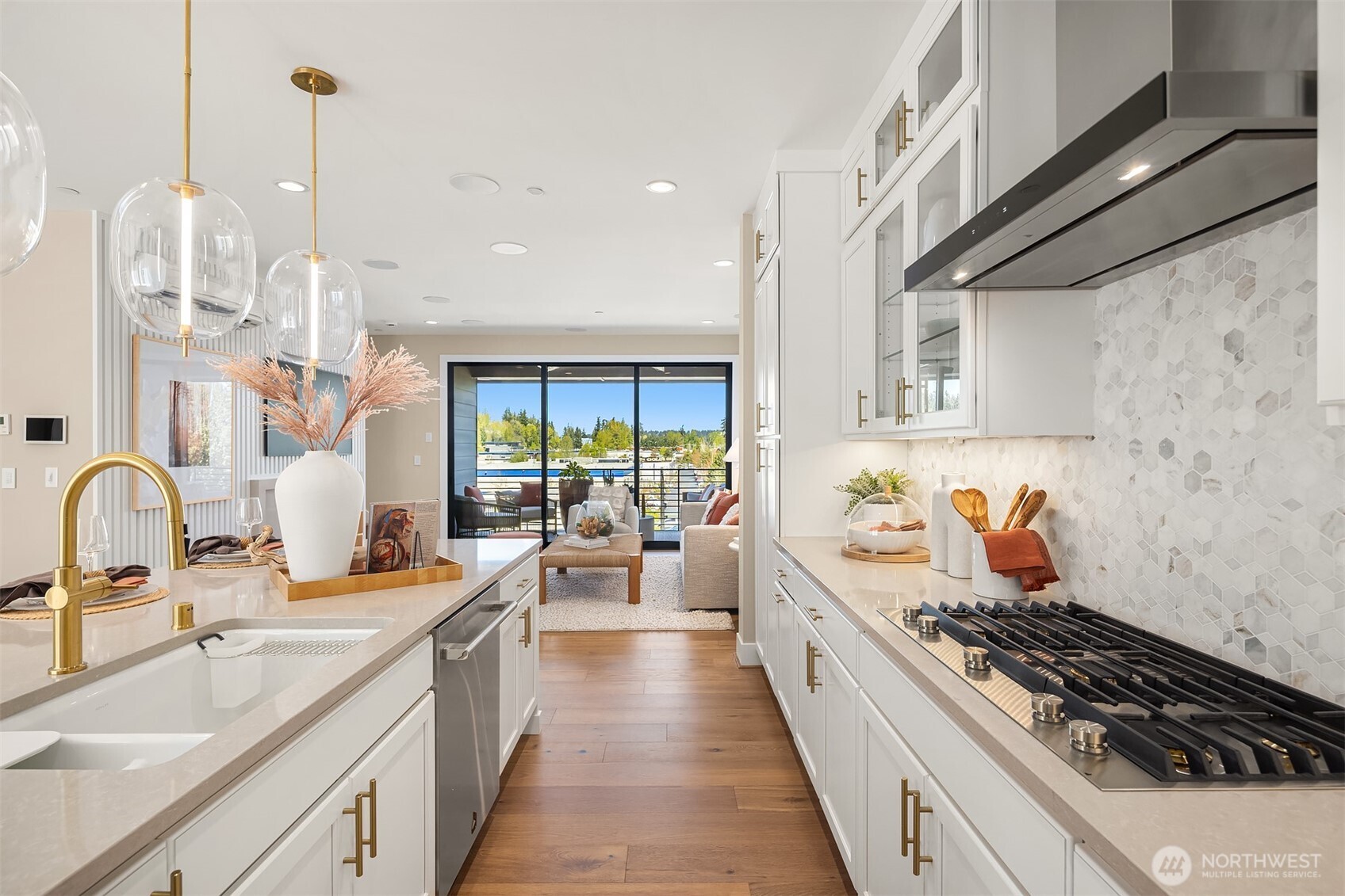 Photos of the Maryhill for illustration purposes only & are not of the Maryhill available for purchase. Home selections will vary.