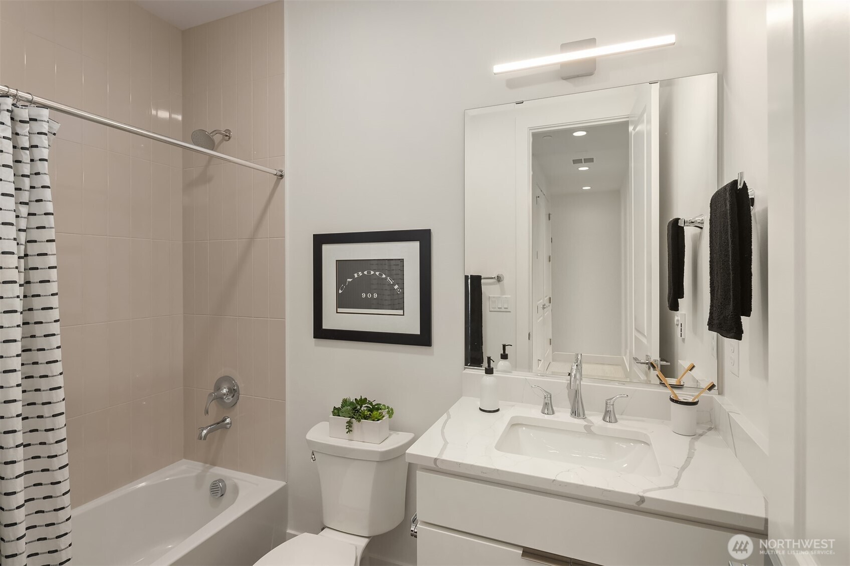 Photos of the Maryhill for illustration purposes only & are not of the Maryhill available for purchase. Home selections will vary