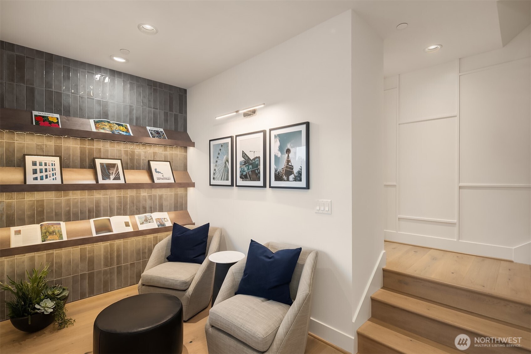 Photos of the Kinney model home for illustration purposes only & are not of the Kinney available for purchase. Home selections will vary.