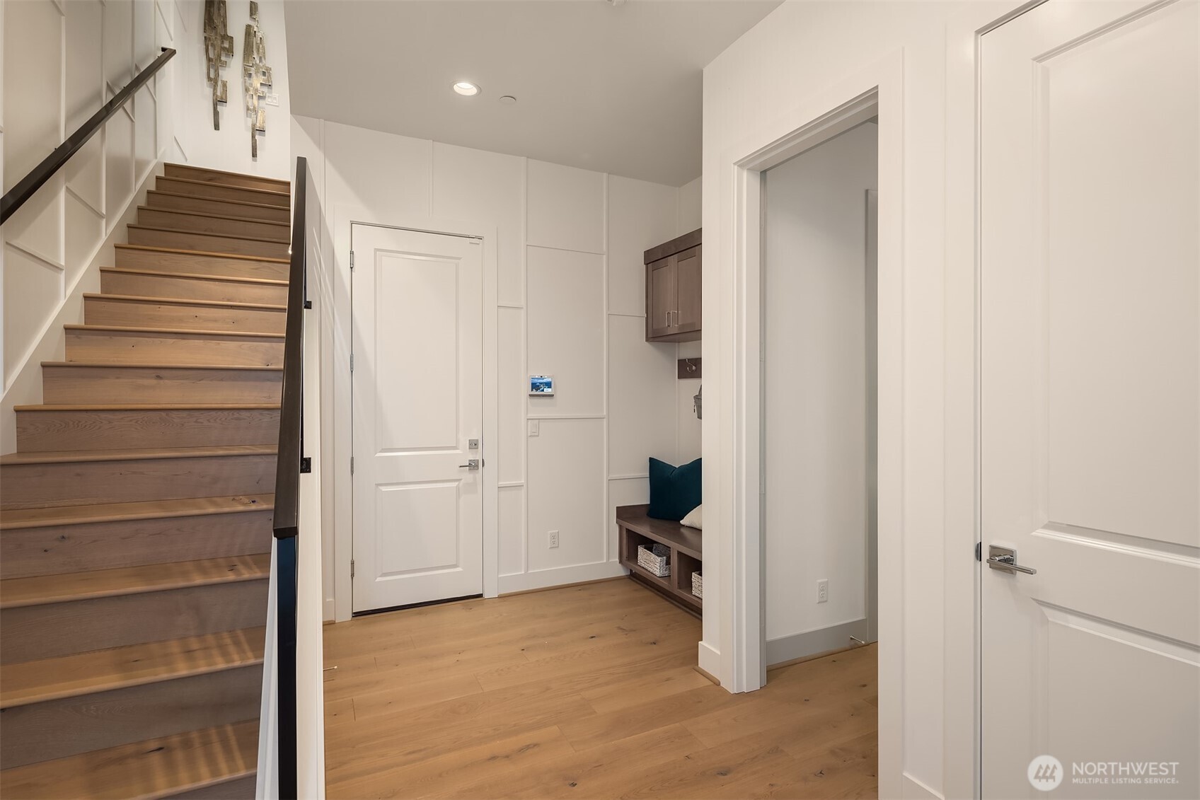 Photos of the Kinney model home for illustration purposes only & are not of the Kinney available for purchase. Home selections will vary.