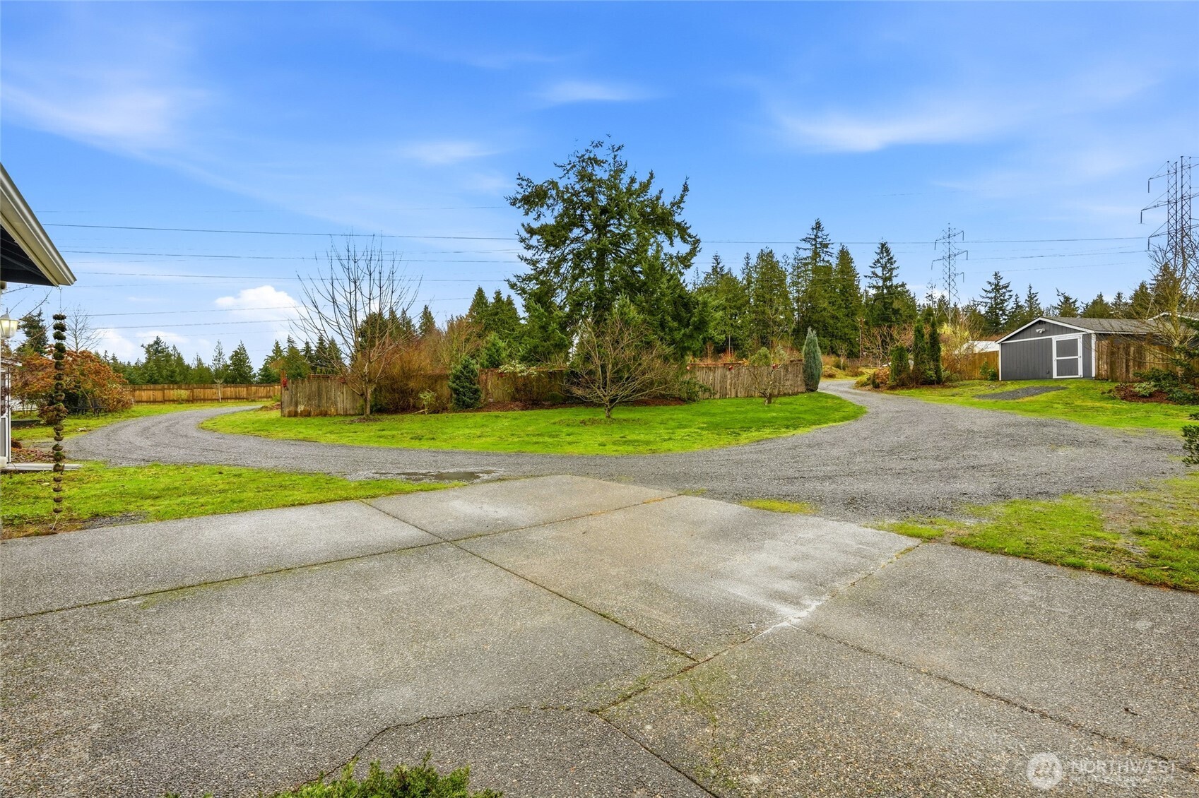CIRCLE DRIVEWAY AROUND PROPERTY