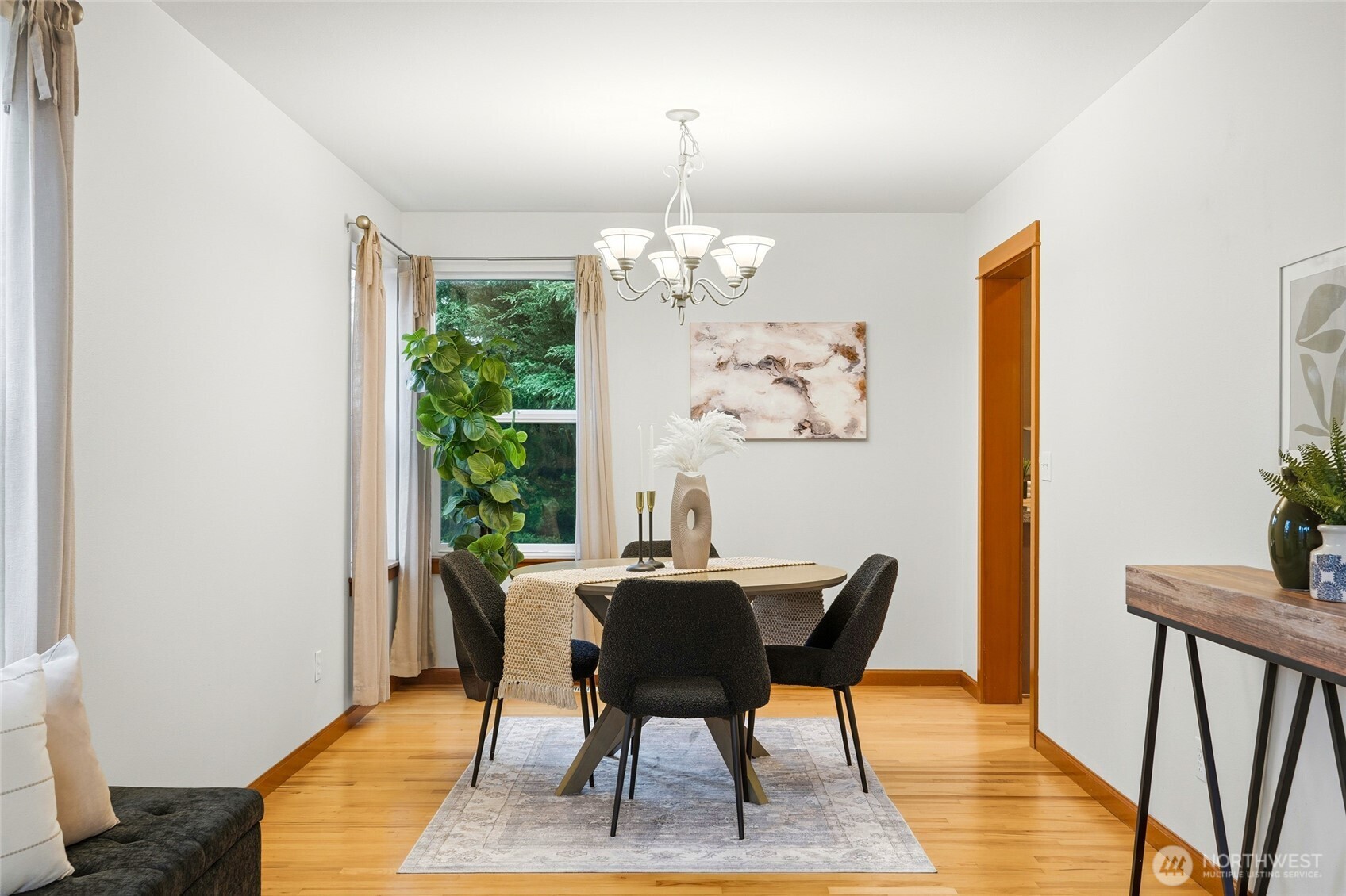 MAIN LEVEL DINNING ROOM