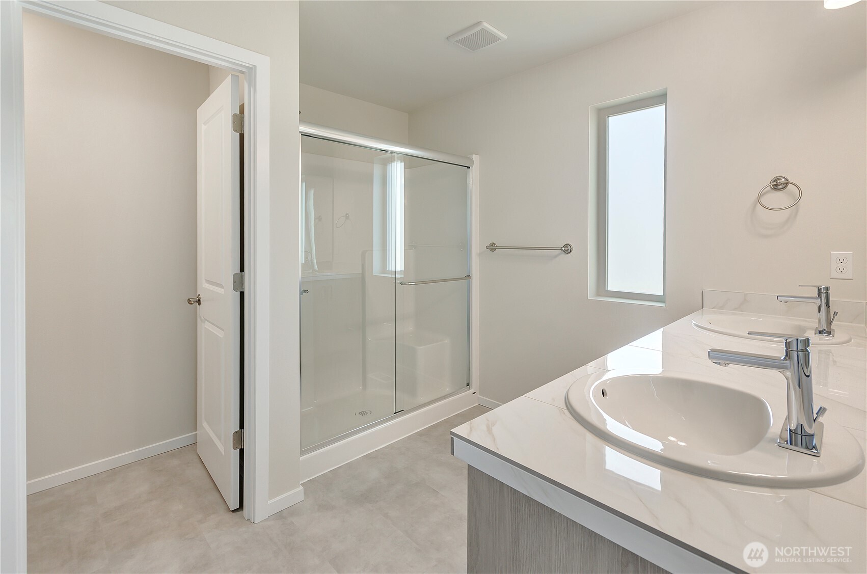 Photos are sample photos of a previously built Elbe plan in the community.