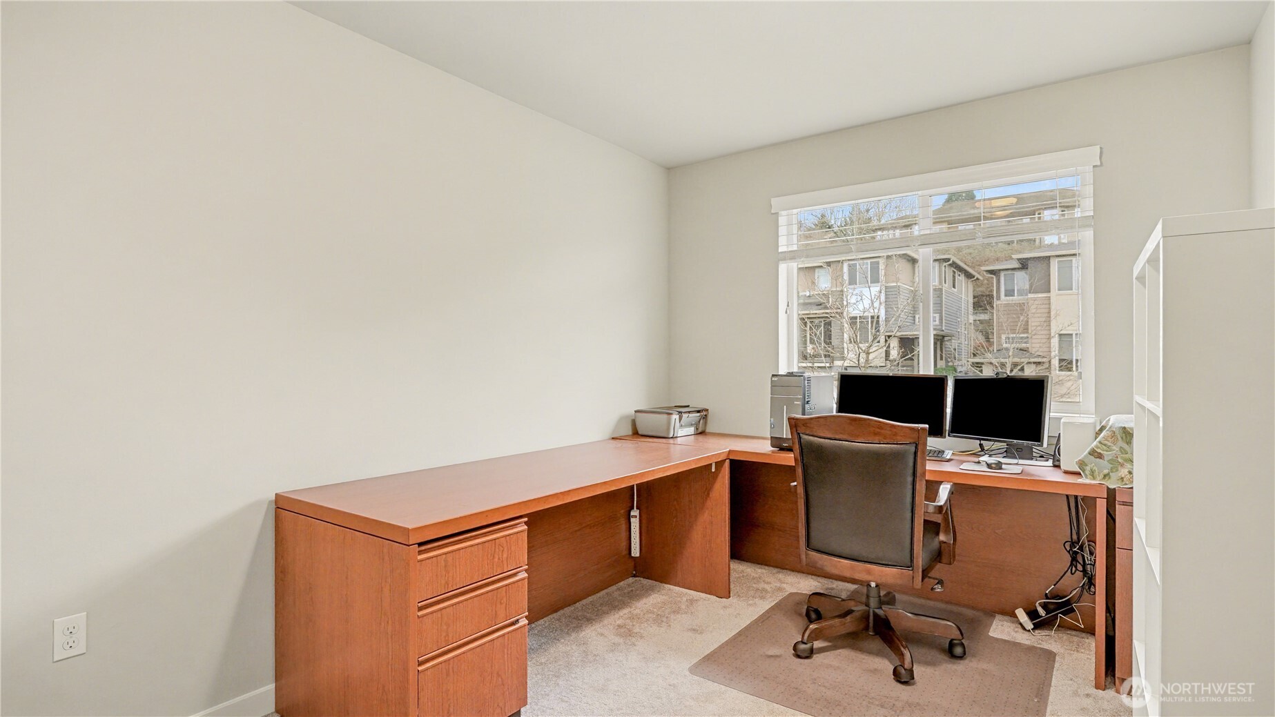 Upstairs guest bedroom.