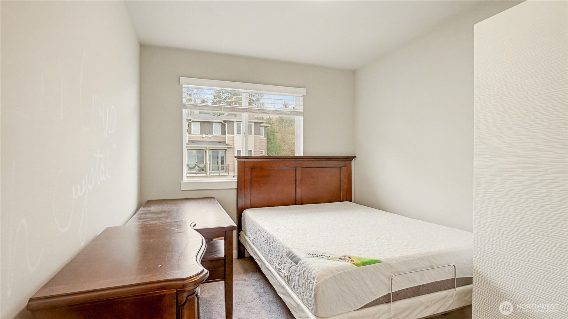 Second upstairs guest bedroom.