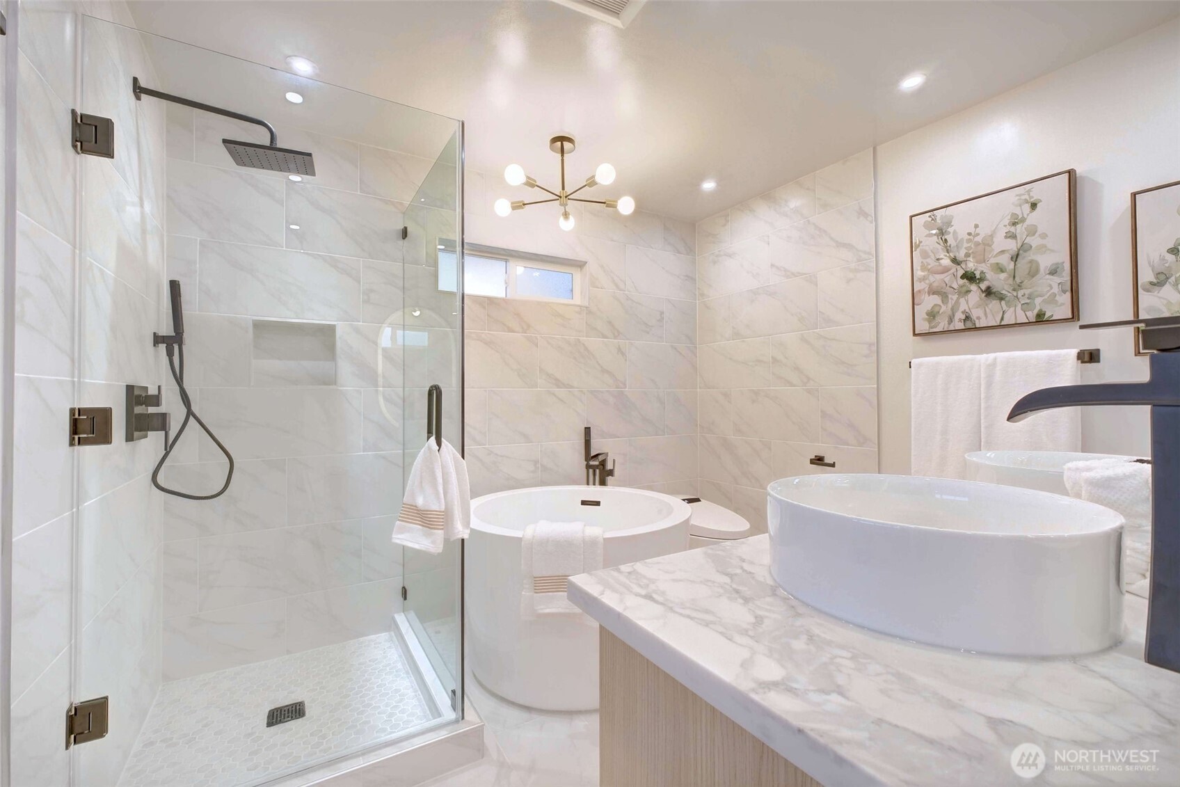 5-piece en-suite primary bath is luxury at its finest