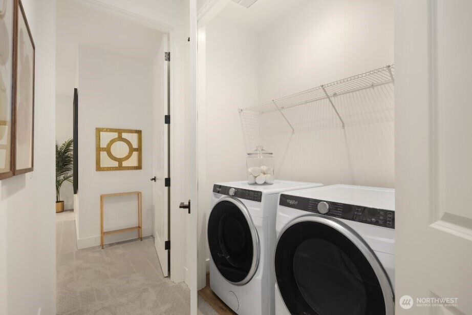 Laundry closet ( washer and dryer are included)