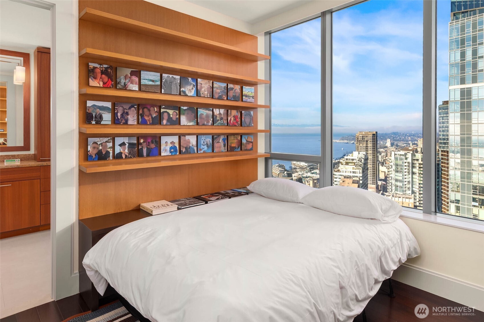 Guest room in a separate wing and ensuite bathroom.