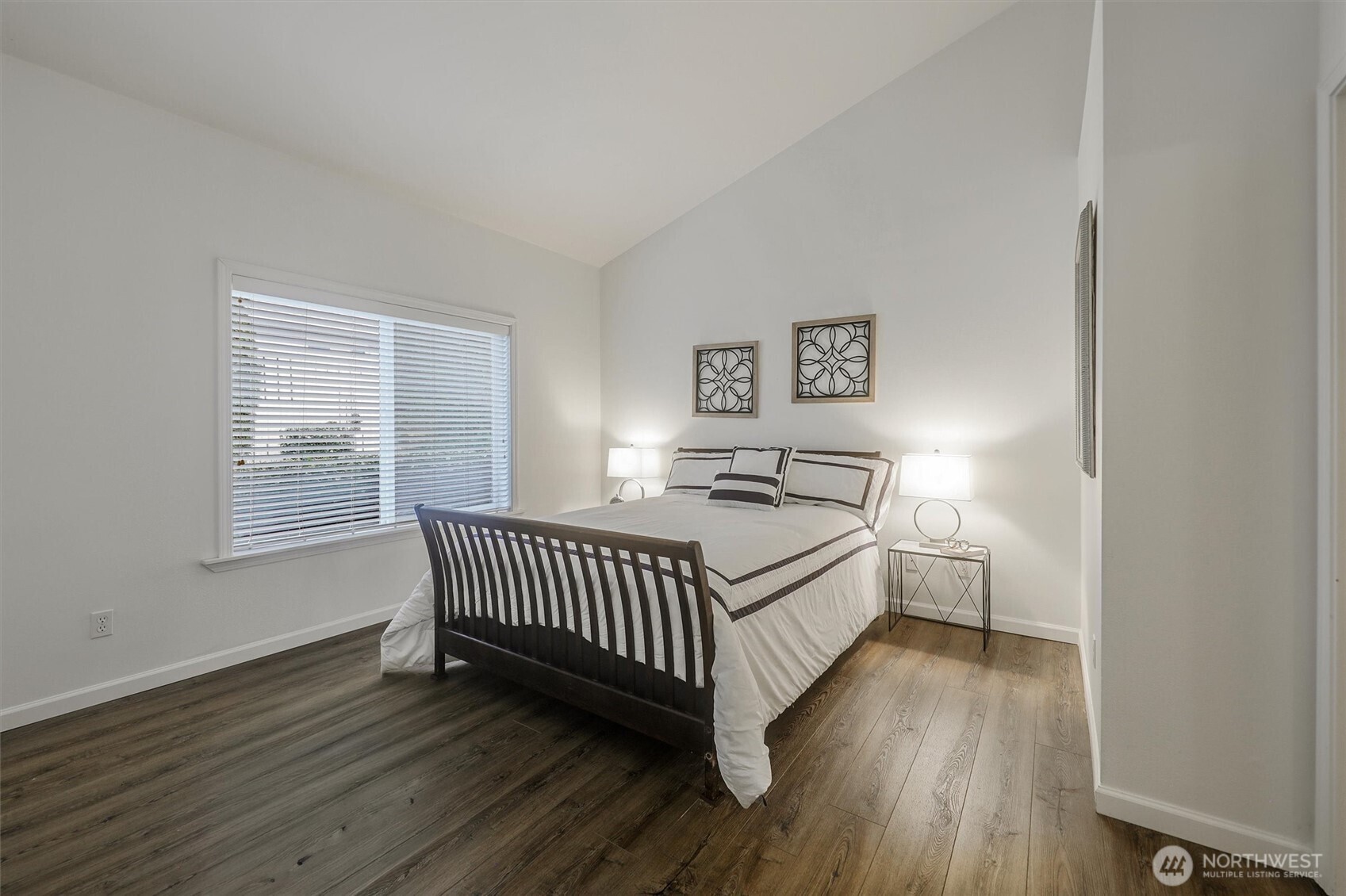 Spacious Primary suite on the main floor with vaulted ceilings