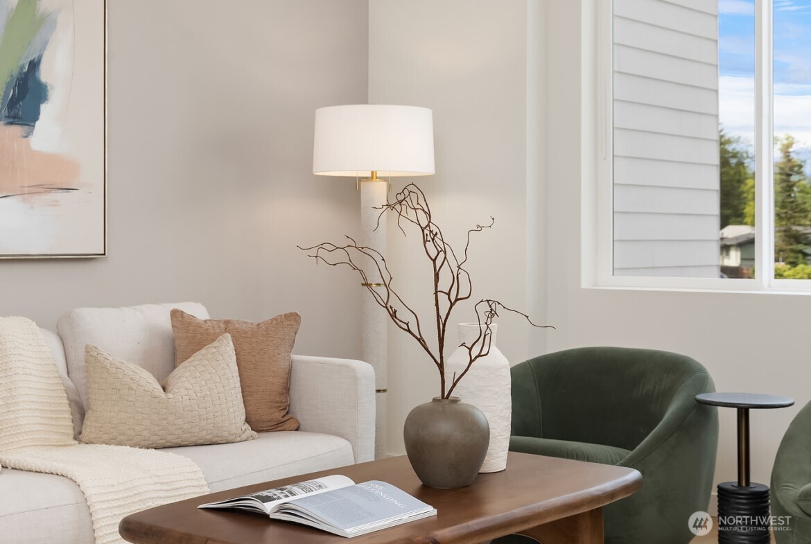 Photos are of a similar model and are for illustrative purposes only. Actual home, finishes, and features may vary.