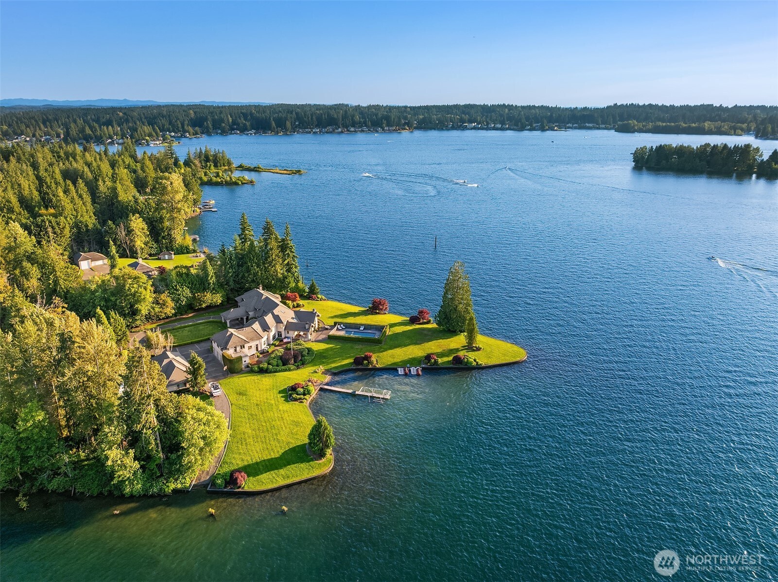 1370' of waterfront on Lake Tapps peninsula