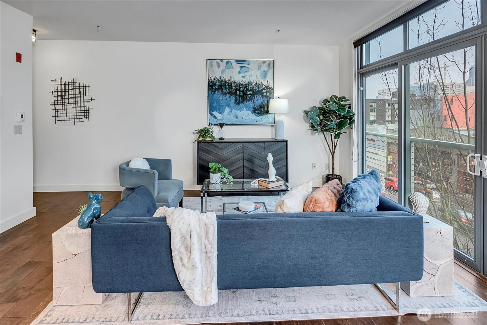 Versatile living area can be arranged to meet your needs