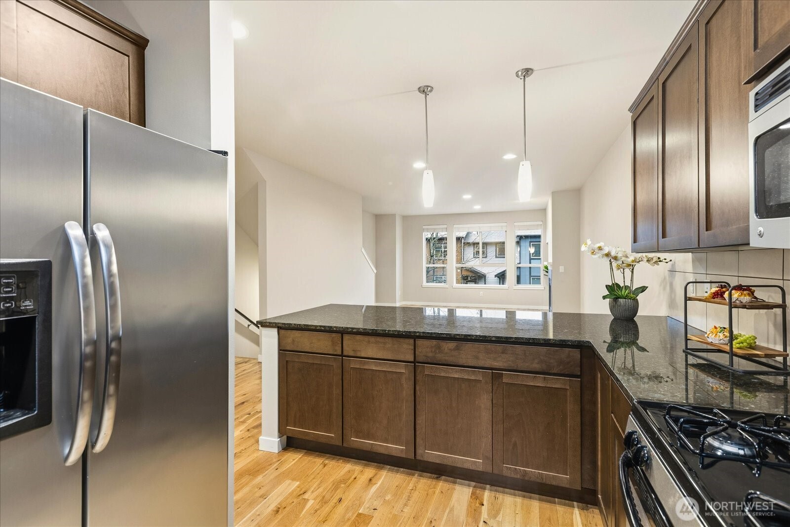 Another look at the kitchen