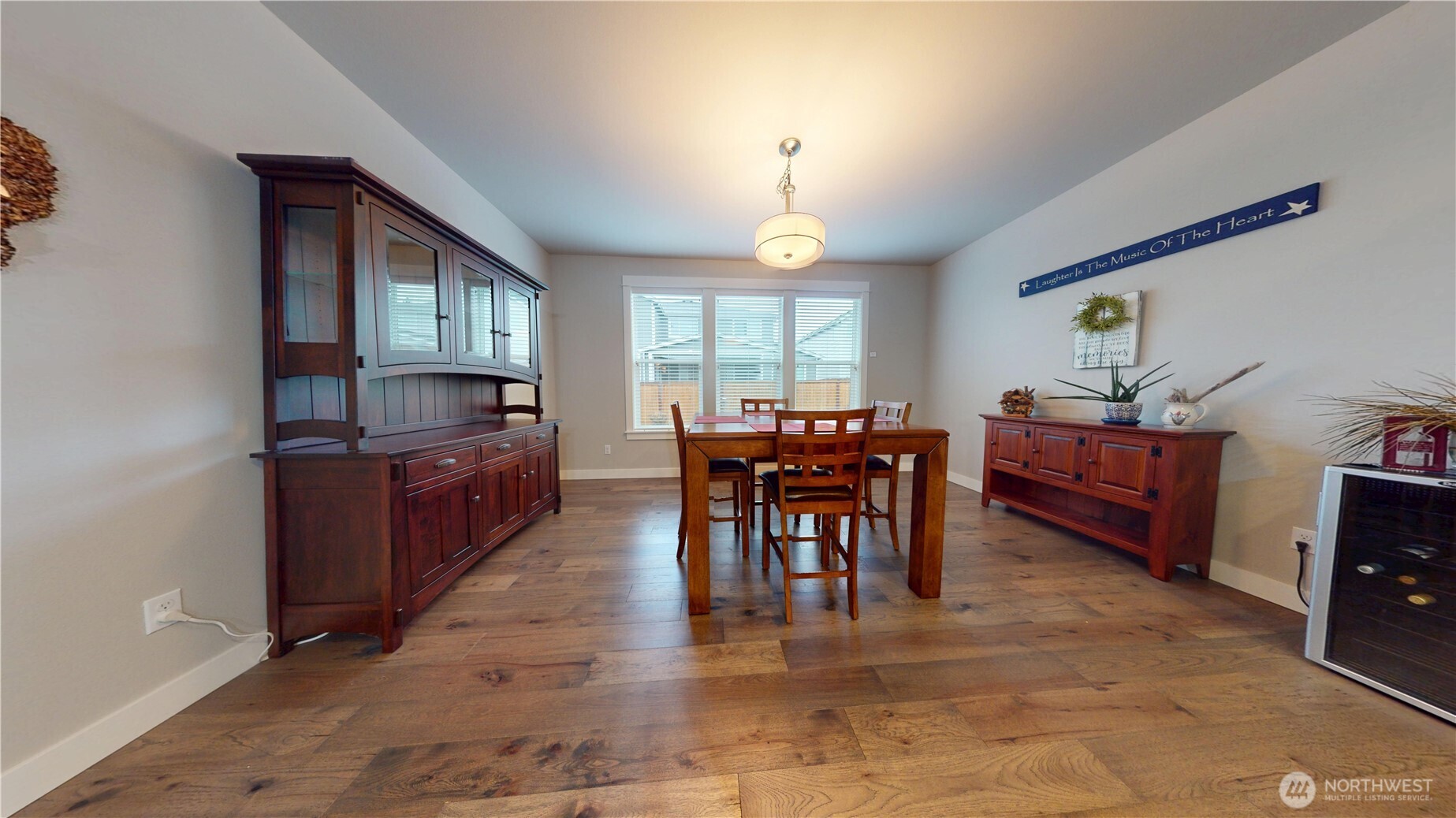 Eating space off the kitchen