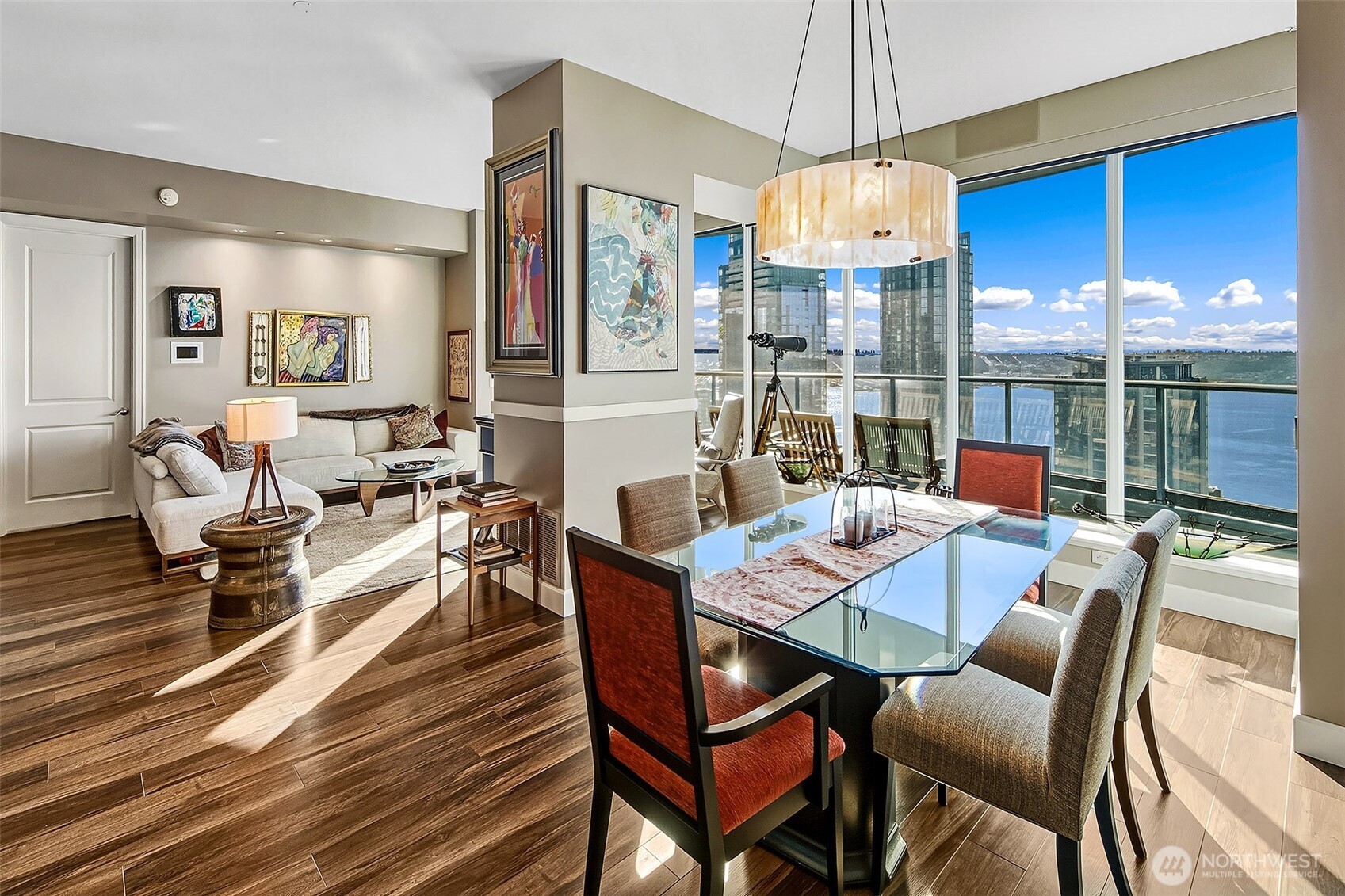 glamour and city lights greet you - sun drenched by day!