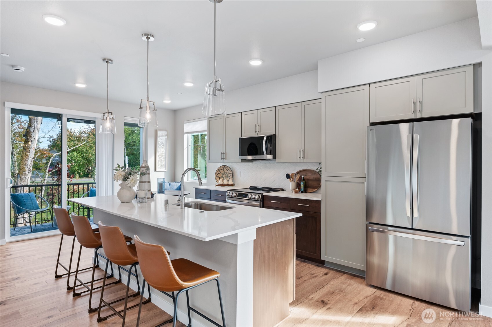 All homes finished with local cabinet manufacturer Huntwood!  Photos are of model home in the community.