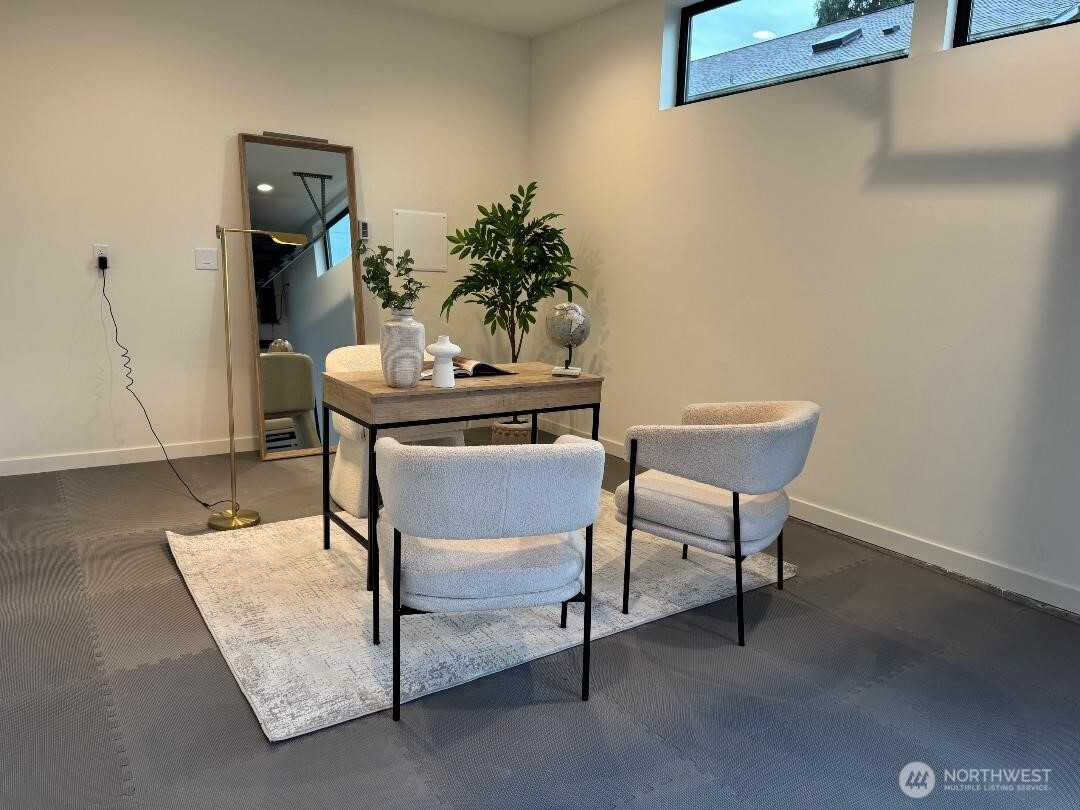 Fully Fenced Level Entry Yard Space