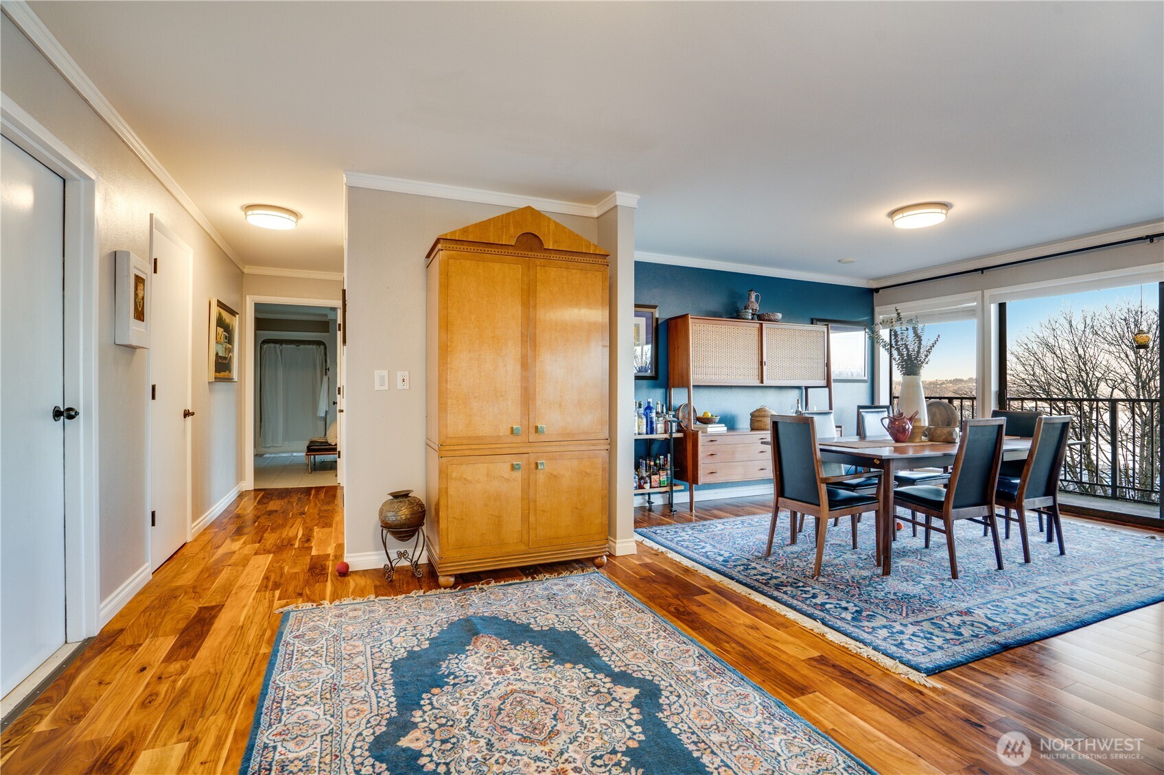 The owner's suites are just down the hallway.