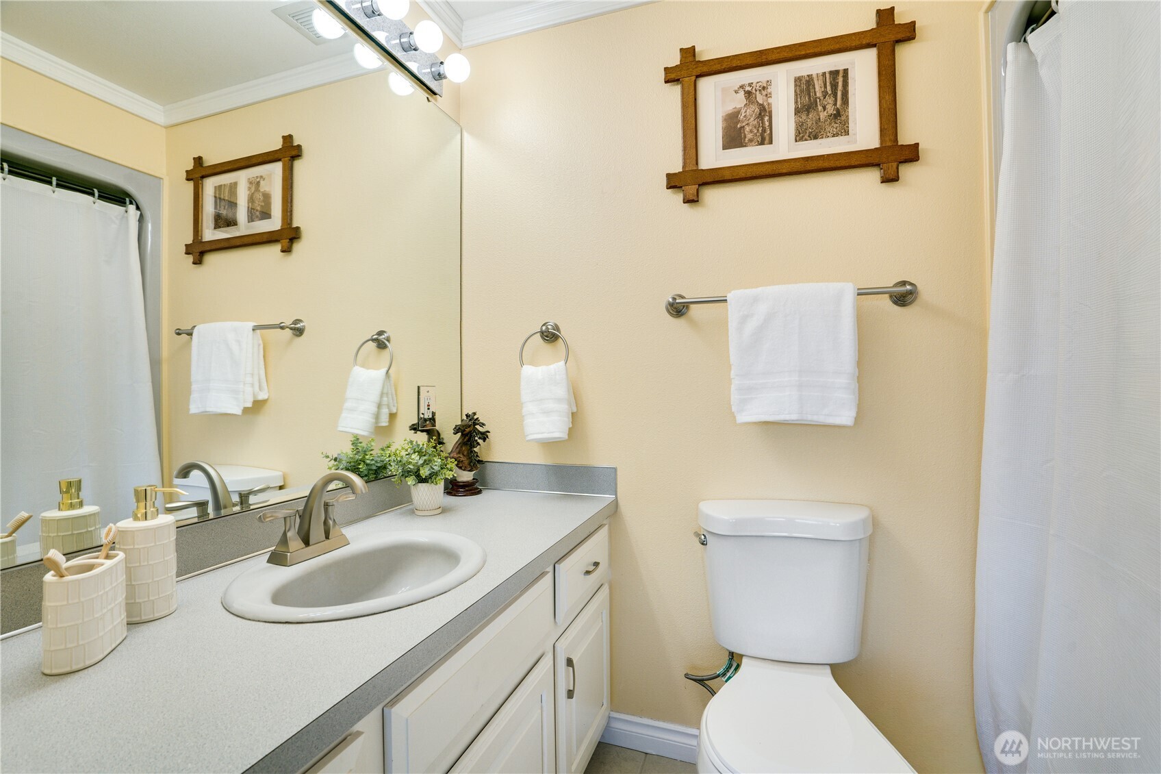 Second private bathroom