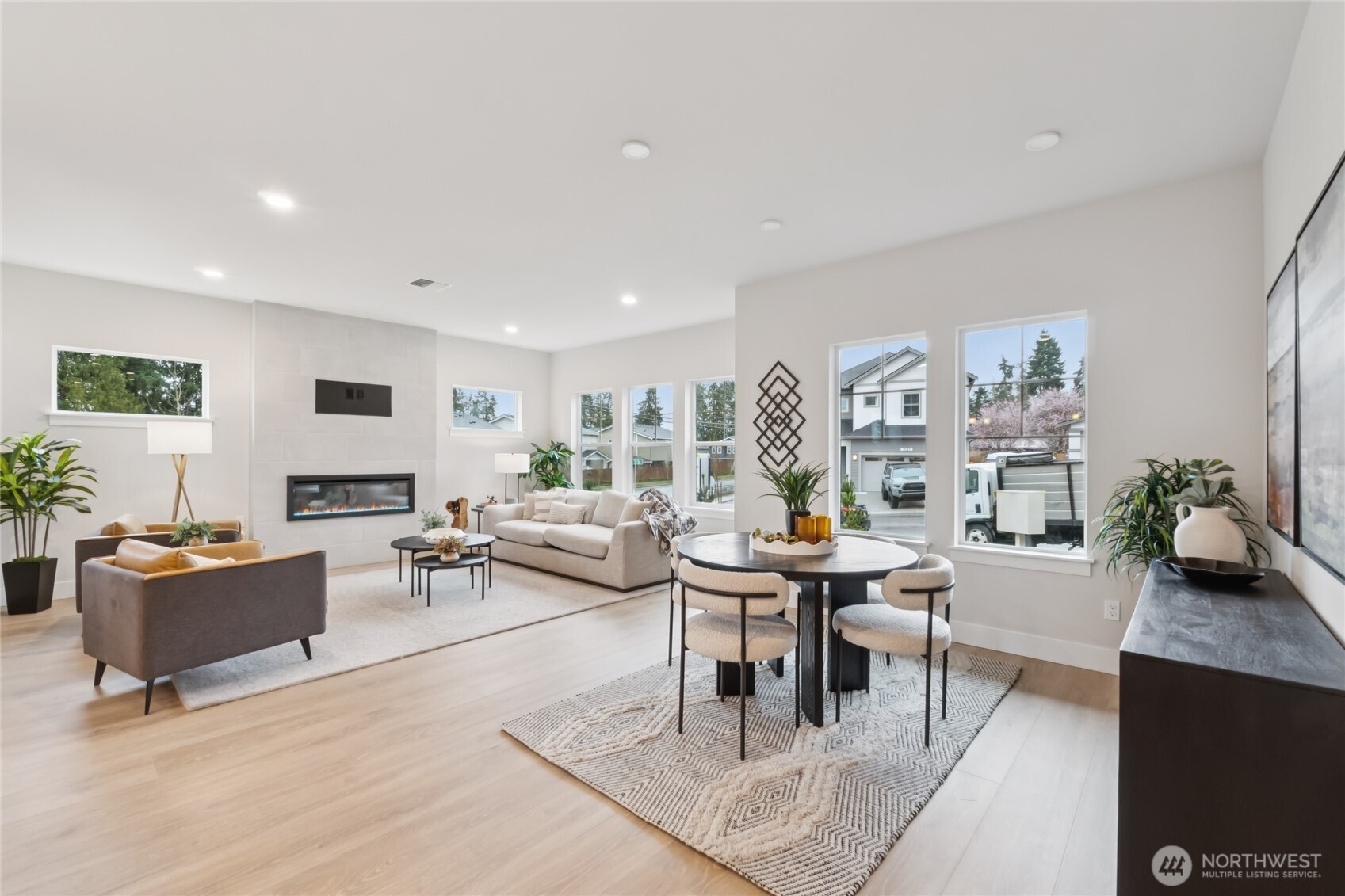 For representation only.  Features, colors, and selections may differ from photograph. See site agent for details.