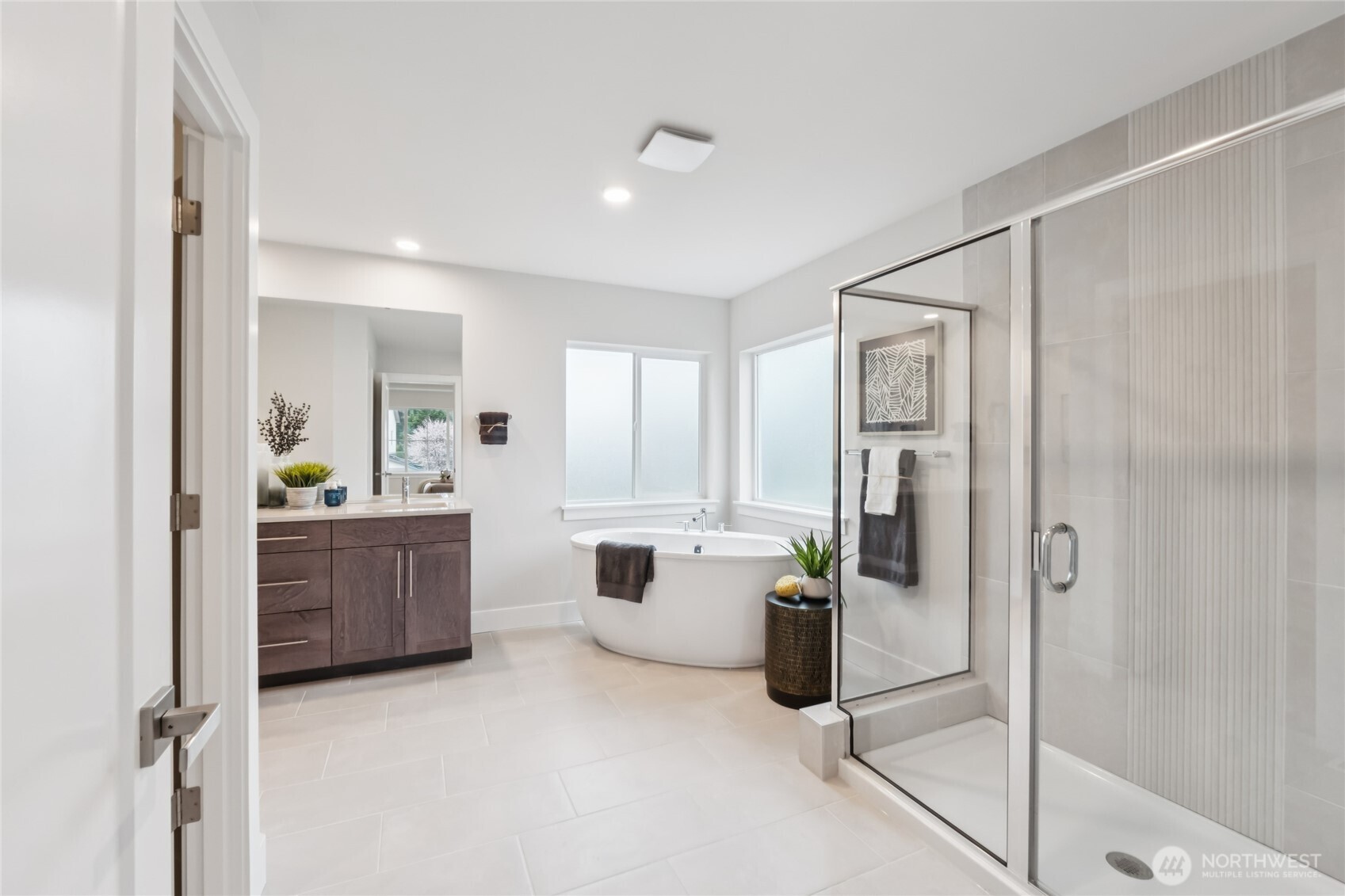 For representation only.  Features, colors, and selections may differ from photograph. See site agent for details.