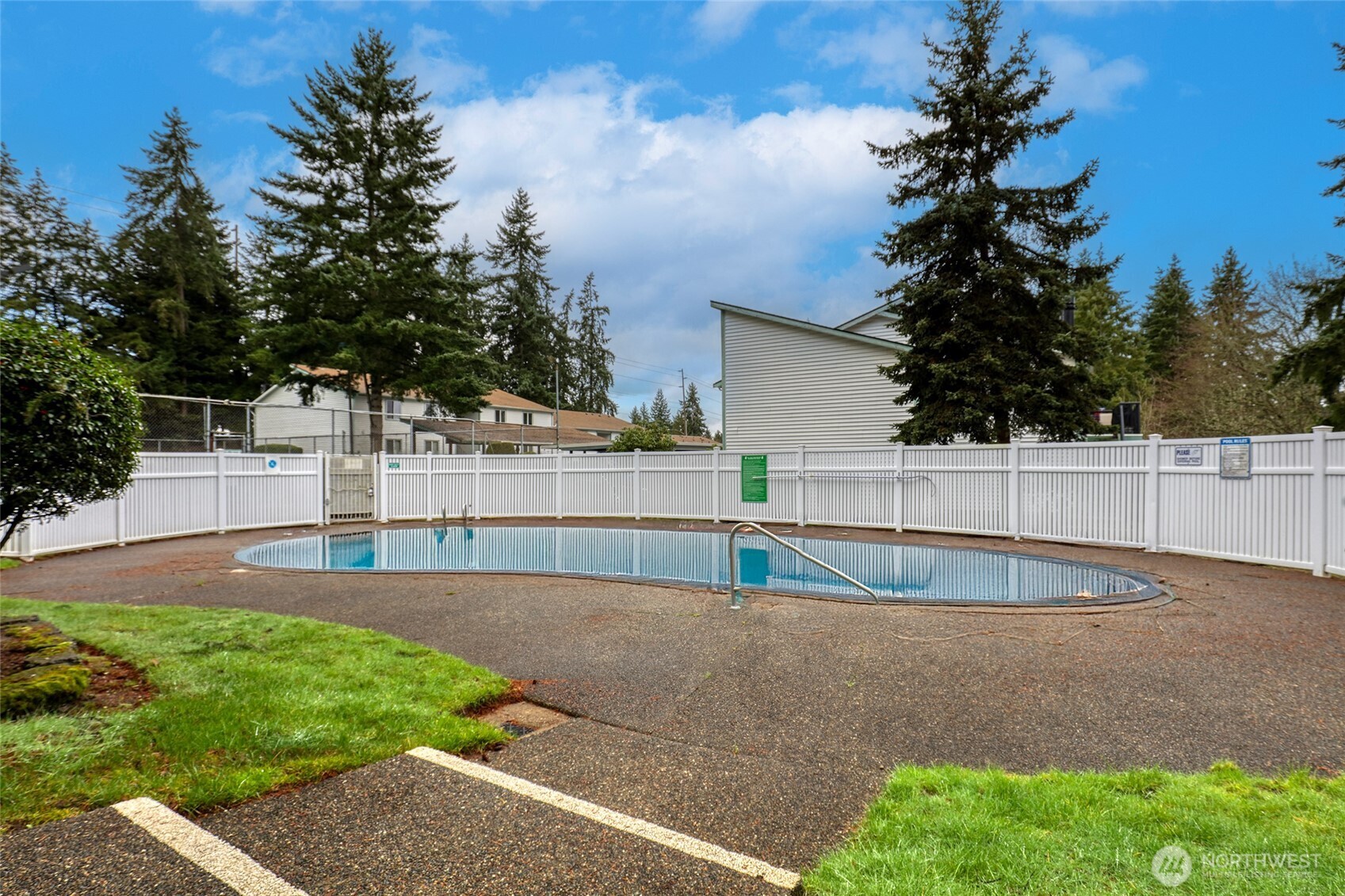 Community pool