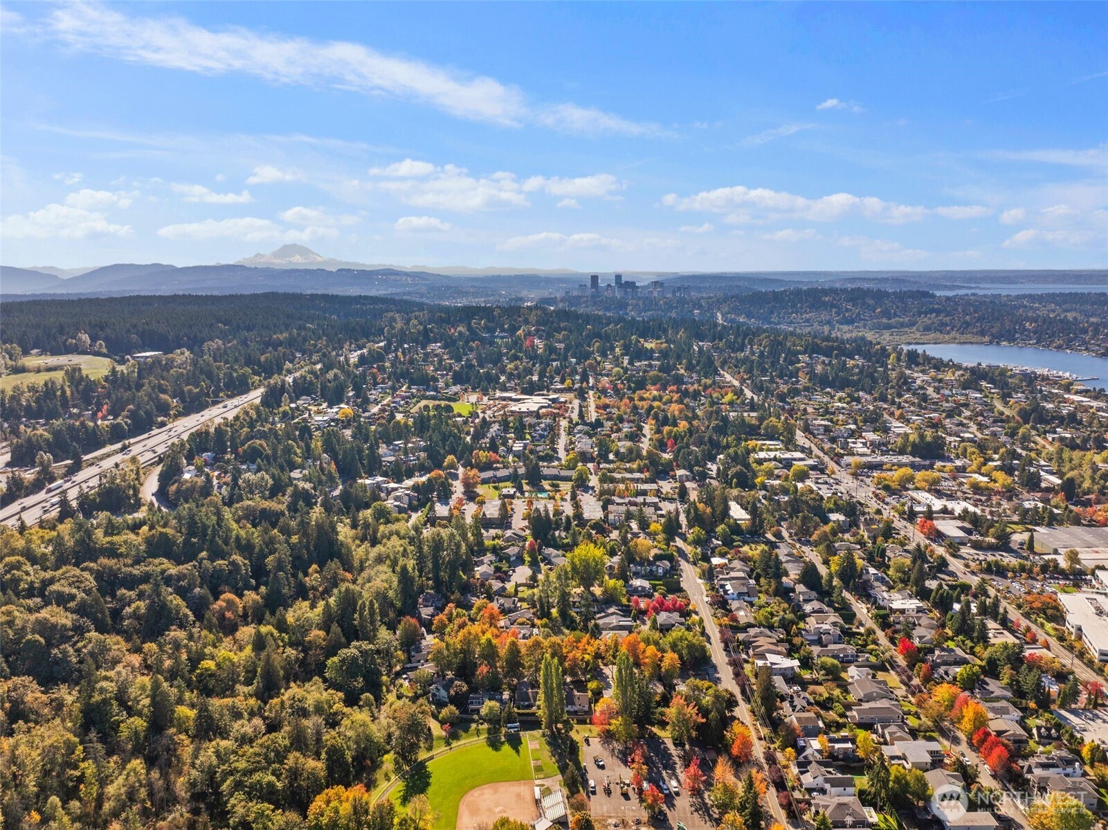 Walking and biking distance to Lake Washington and downtown Kirkland