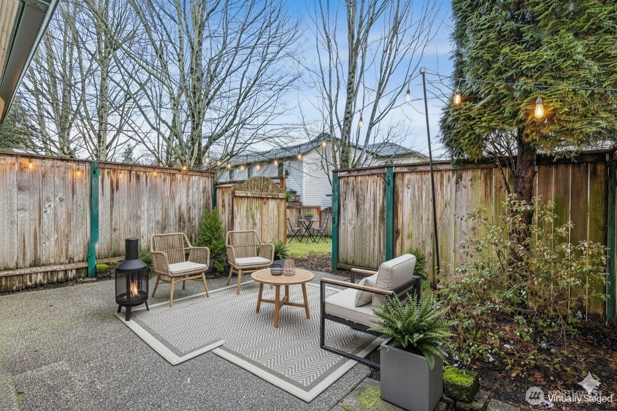 This photo has been virtually staged.