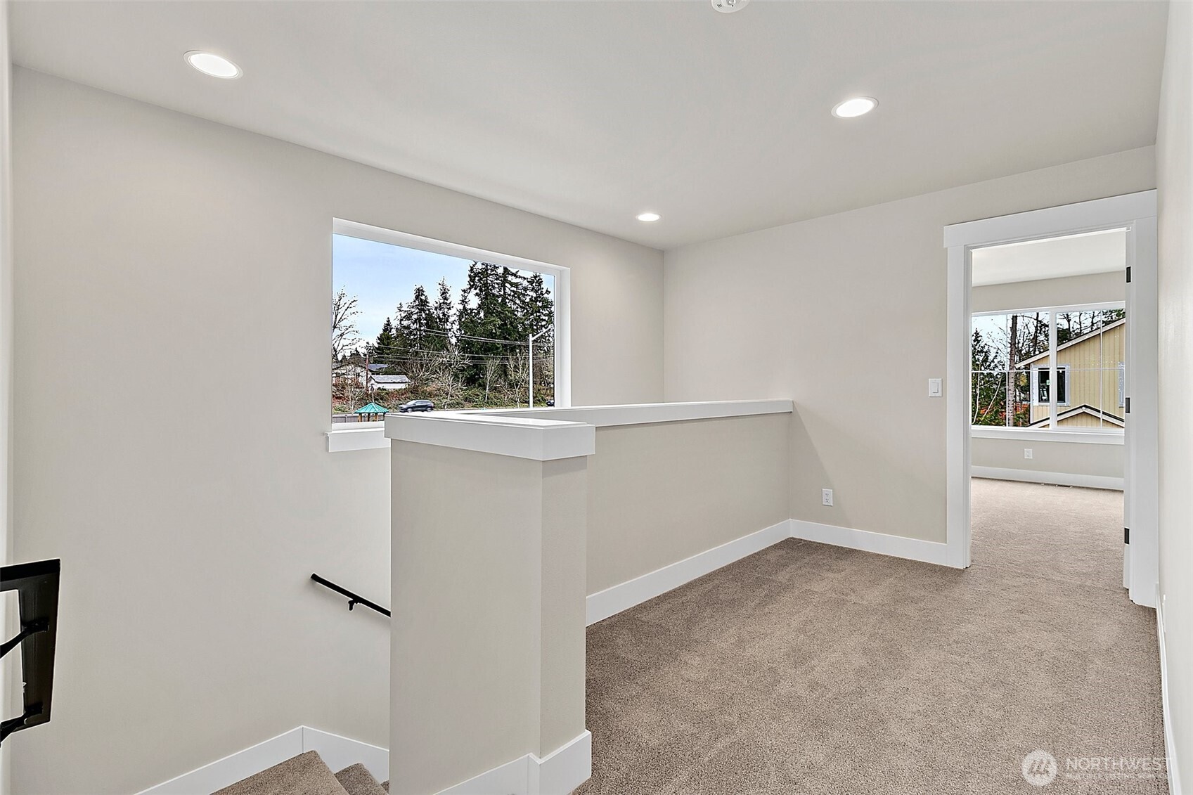 Photos are for representation purposes only.