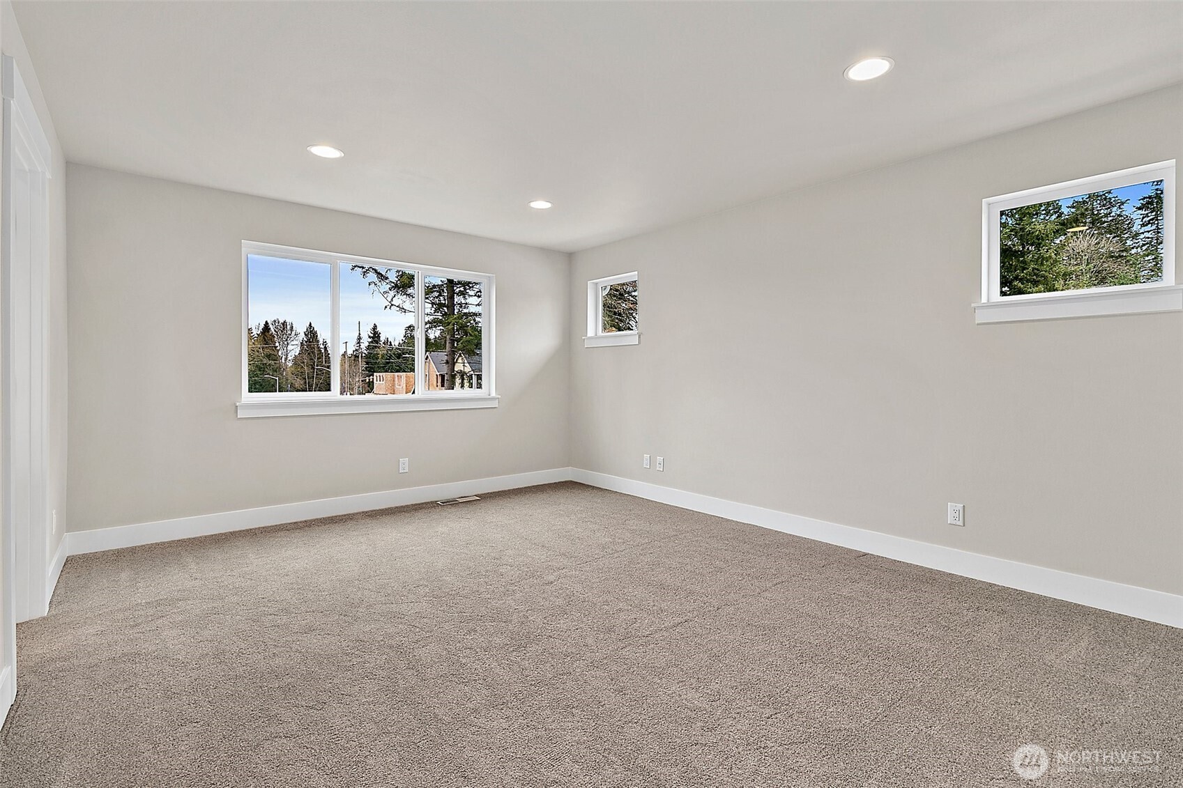 Photos are for representation purposes only.