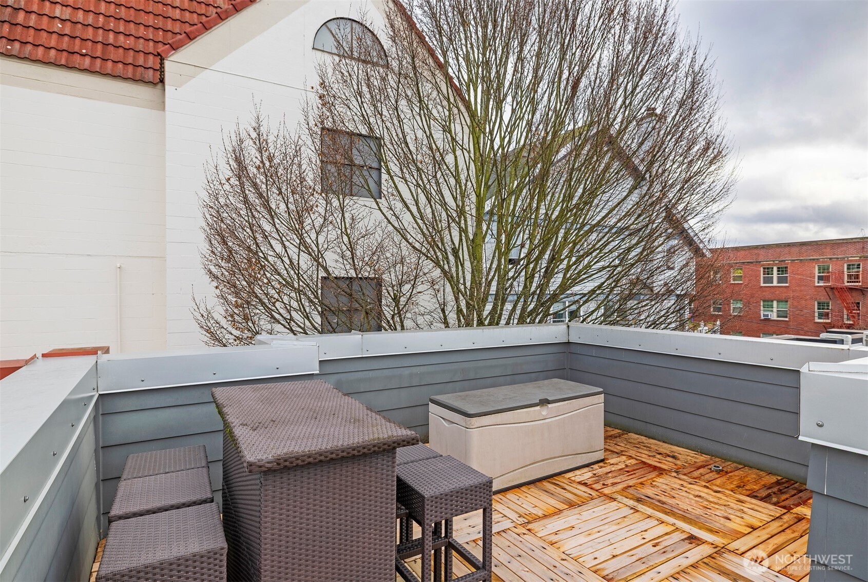 Private roof top deck for you relaxing &/or entertaining.