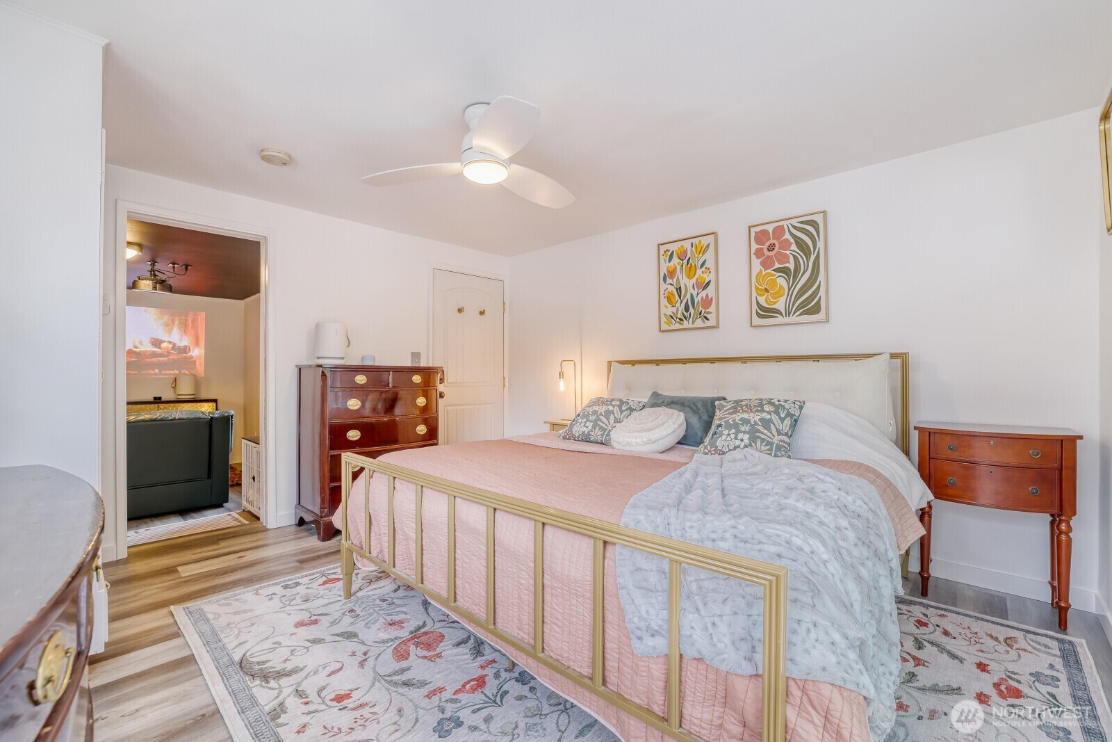 Extra set of windows bringing in nice lighting.