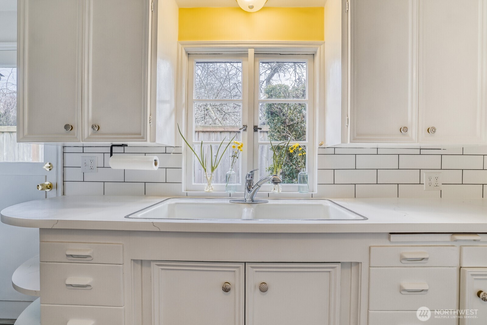 All appliances stay.