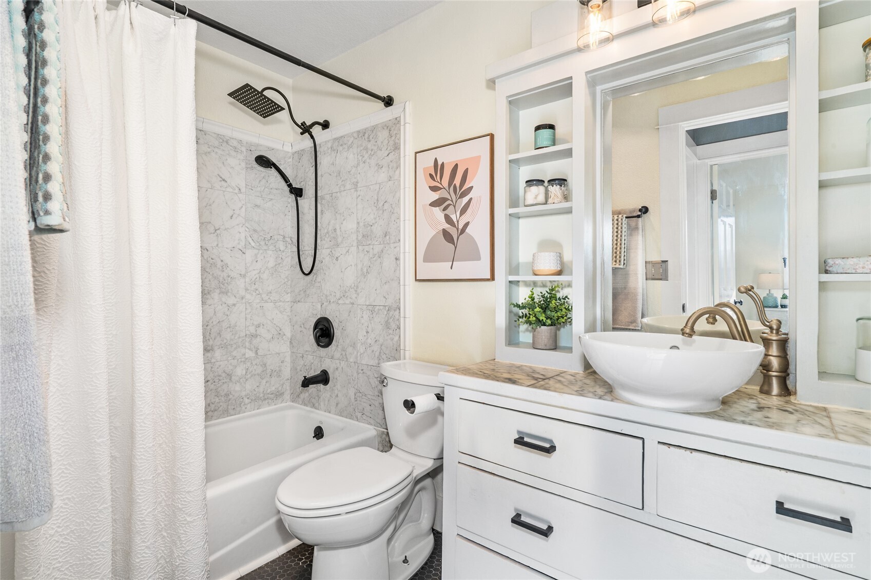 Love that shower head!