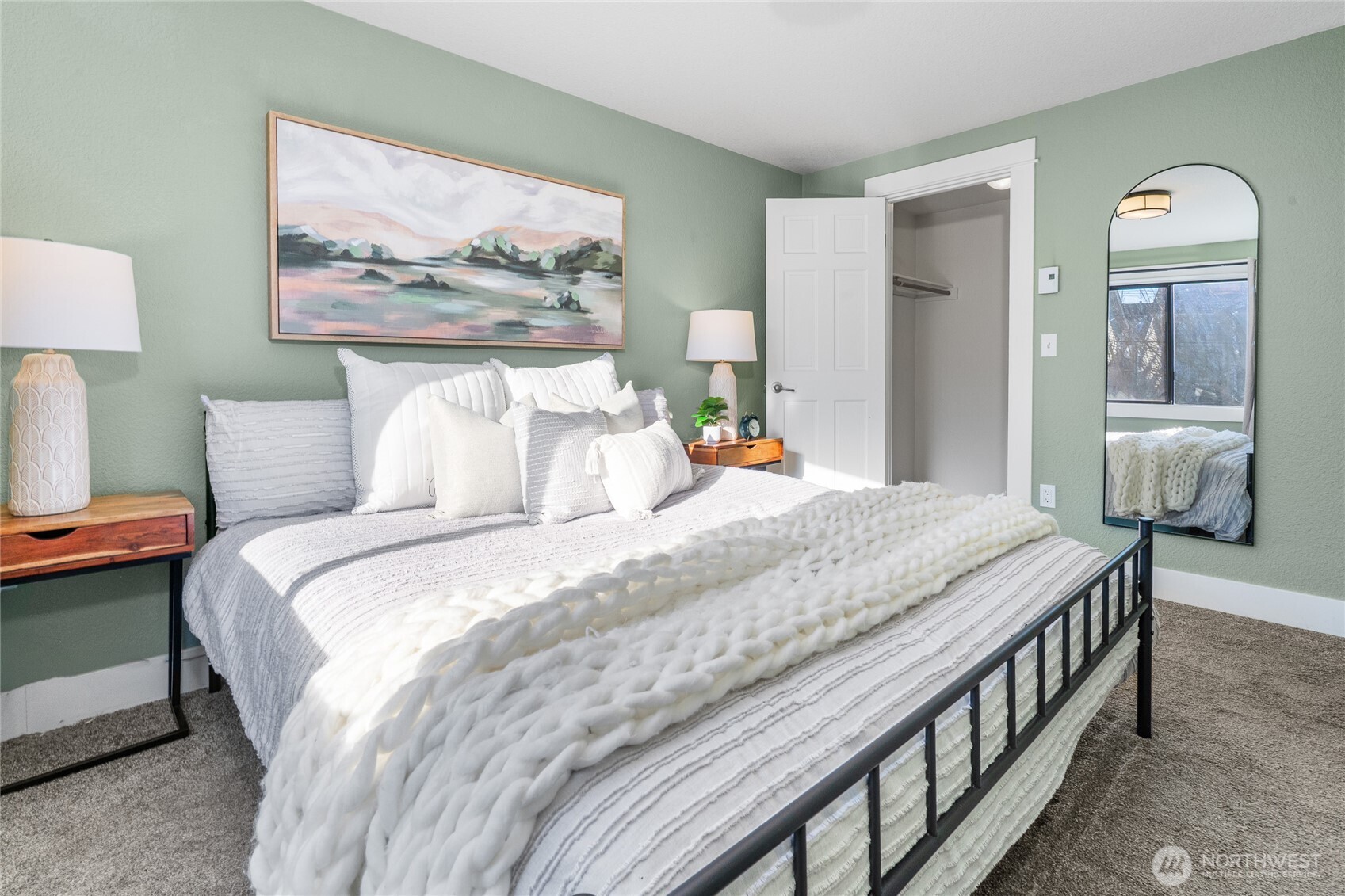 Primary comes equipped with a walk-in closet.