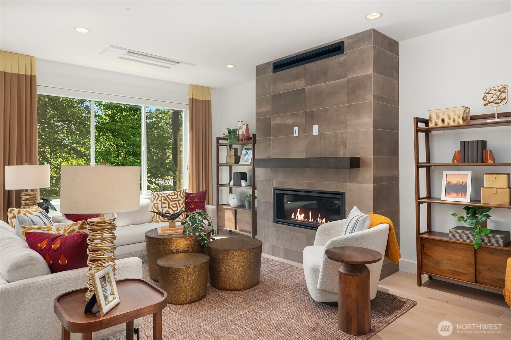 Photos are of model home and for illustrative purposes