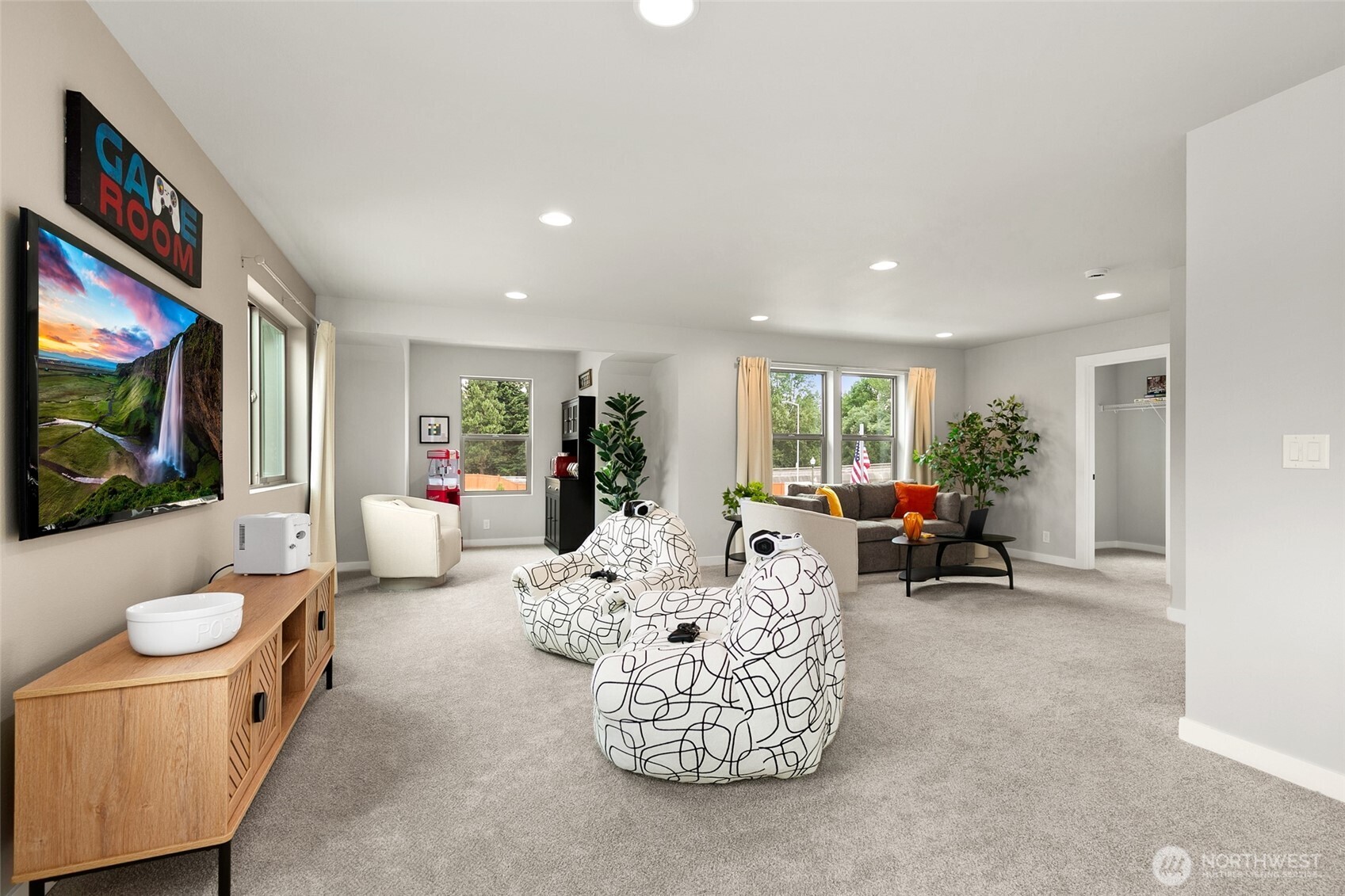 Photo of the model, different plan. All photos and videos are for representational purposes only. Actual colors, finishes and layout will vary. See Site Agent for details.