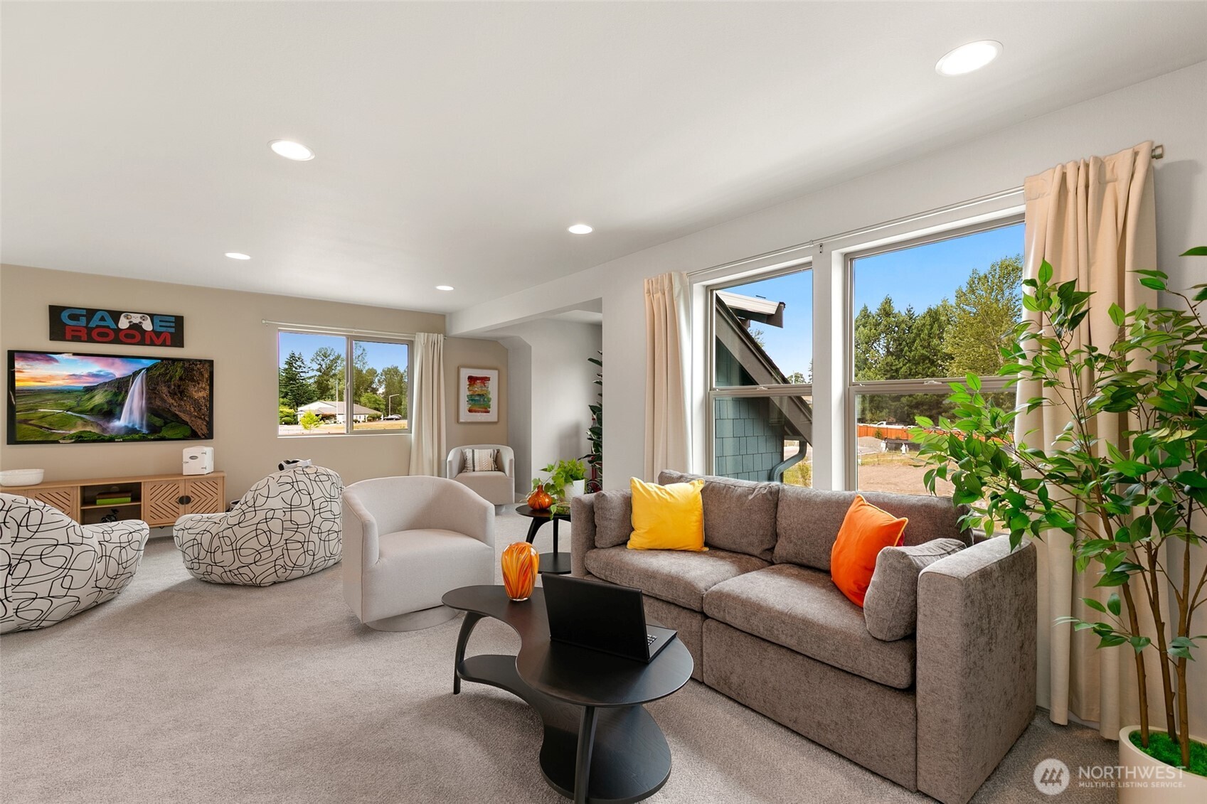 Photo of the model, different plan. All photos and videos are for representational purposes only. Actual colors, finishes and layout will vary. See Site Agent for details.