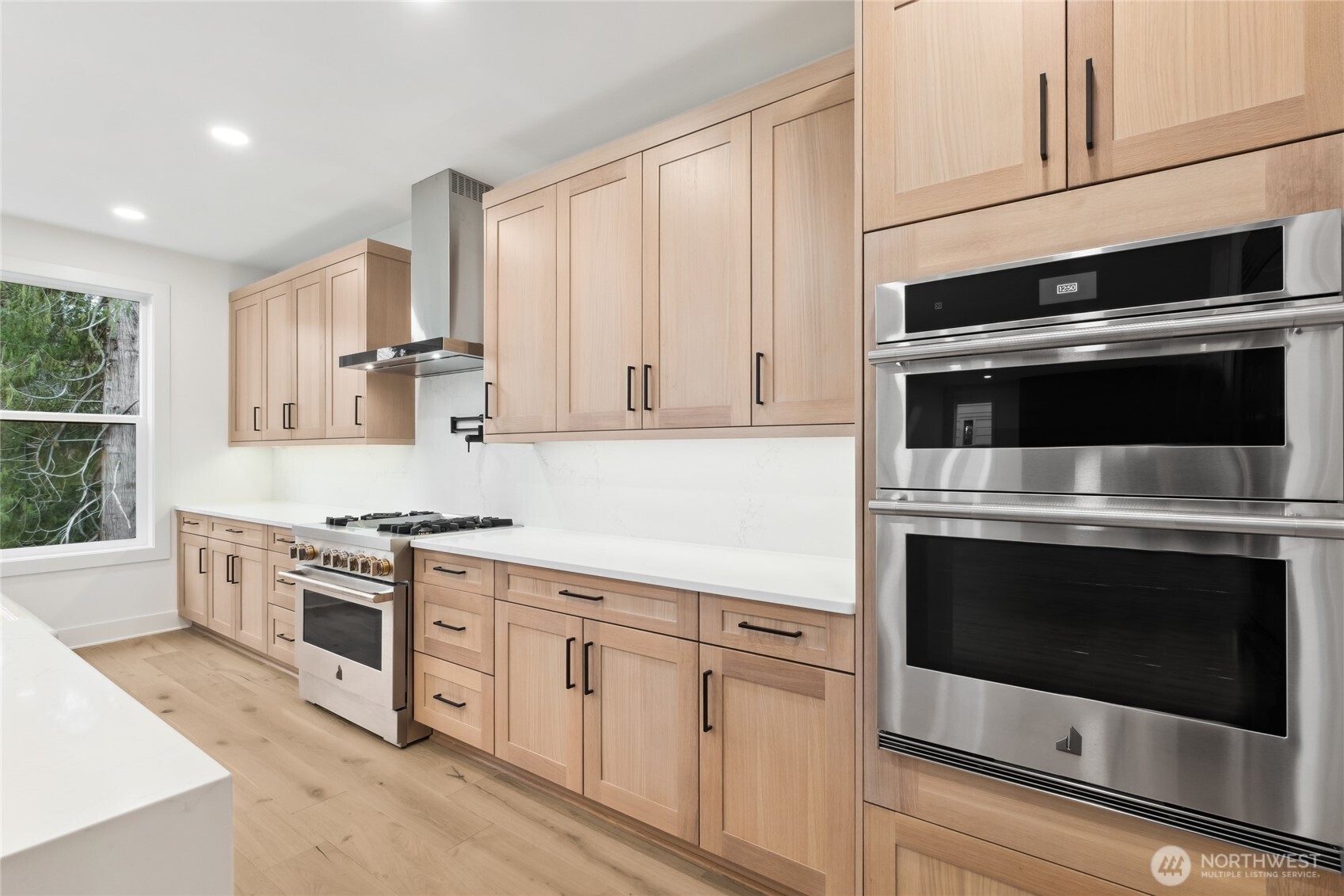 Photo for marketing purposes only.  Photo is from a similar home in the community. Colors & Finishes Vary.