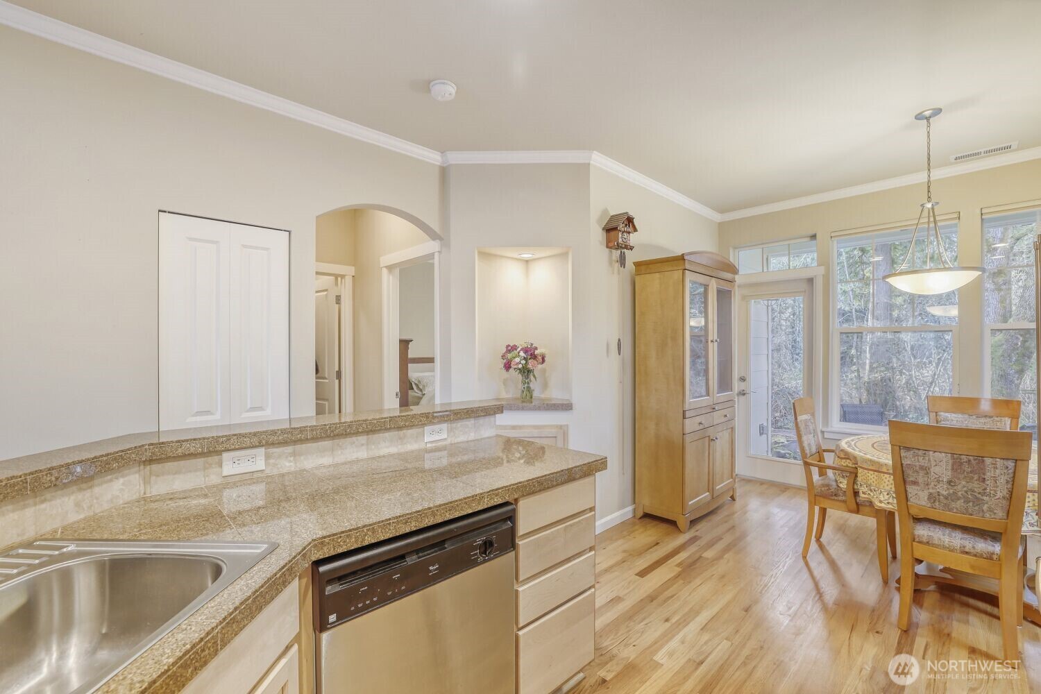 Beautiful granite countertops.